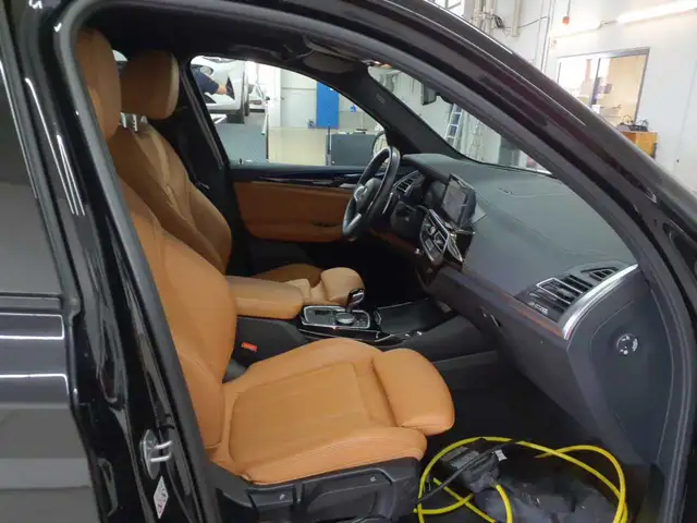 BMW X3 view 13