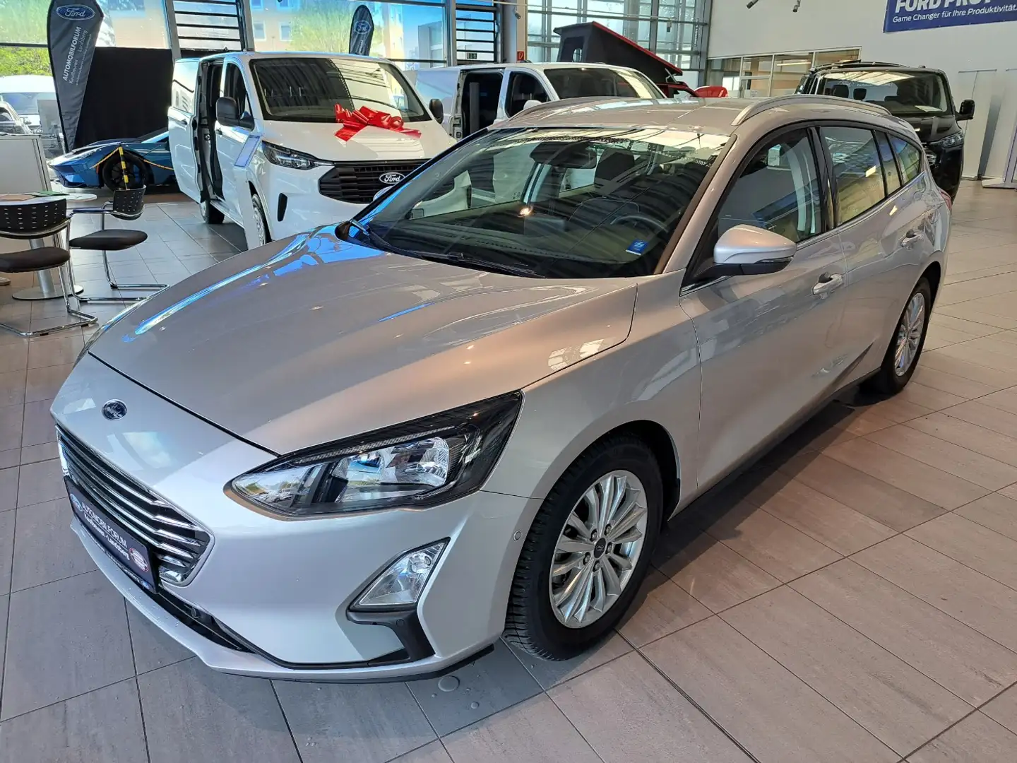 Ford Focus Turnier 1.0 EB Titanium LED Navi PDC RFK Argent - 1