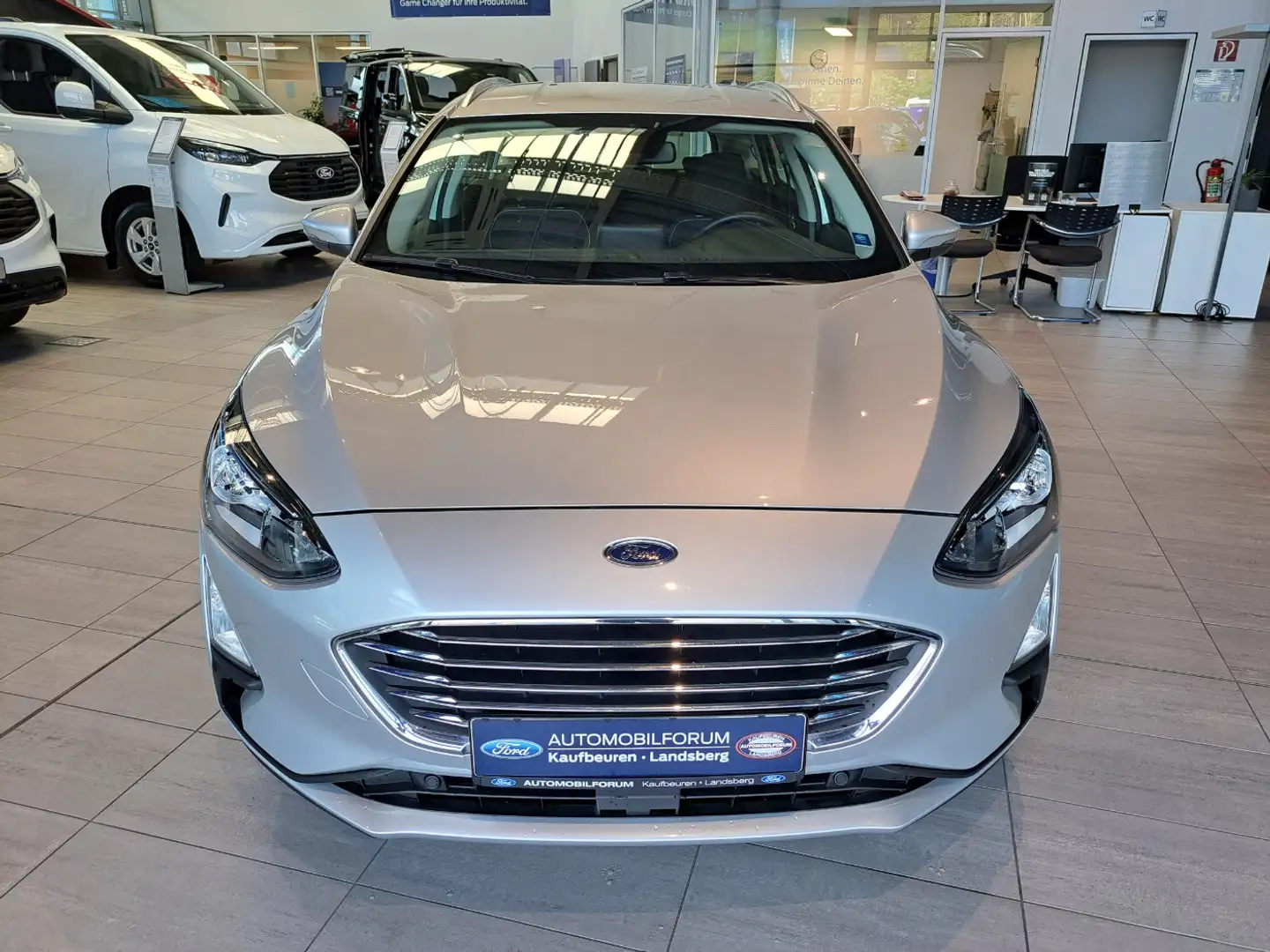 Ford Focus Turnier 1.0 EB Titanium LED Navi PDC RFK Argent - 2