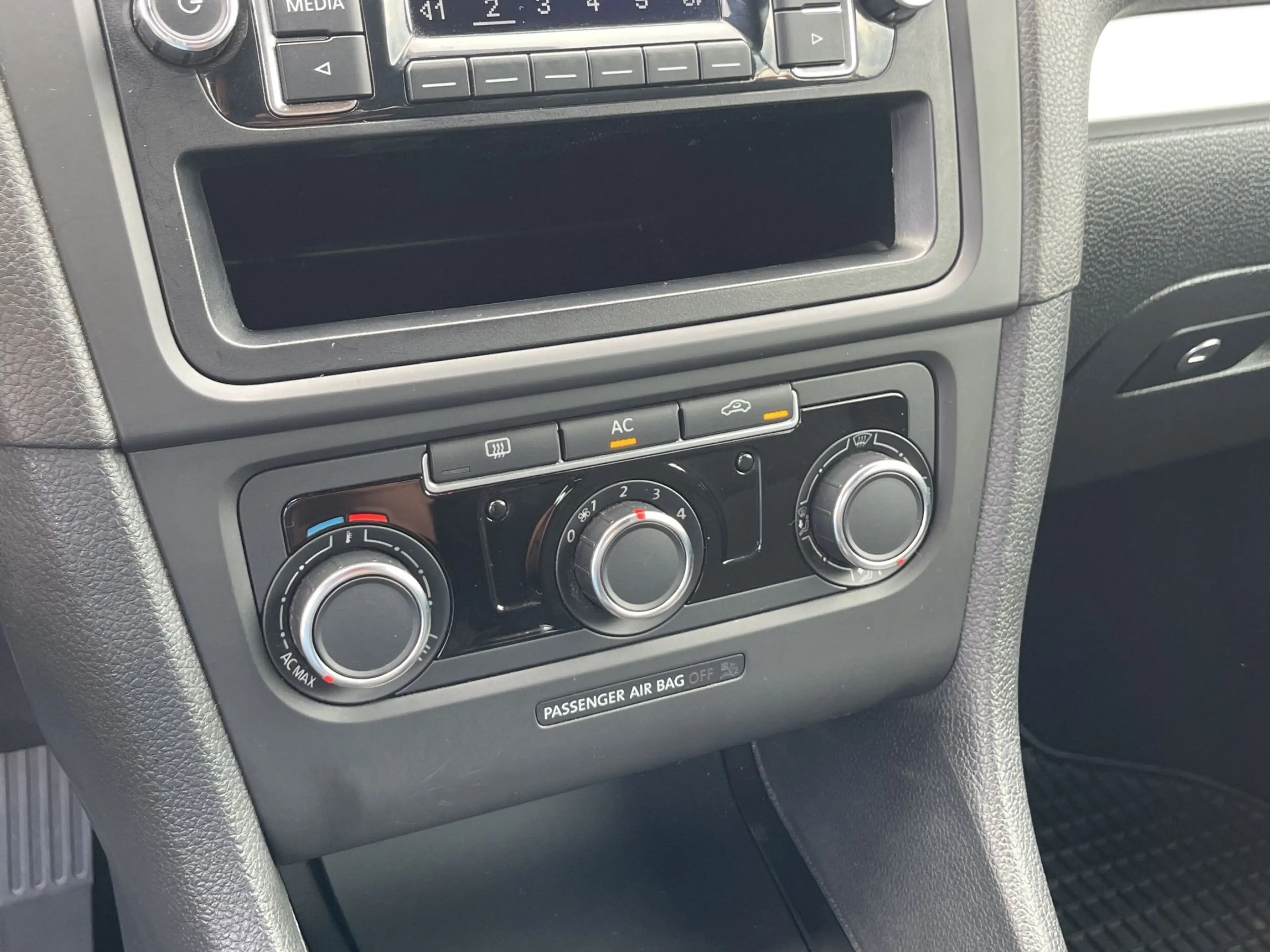Volkswagen Golf Cabriolet Cabrio BMT 1,2 TSI — photo 13