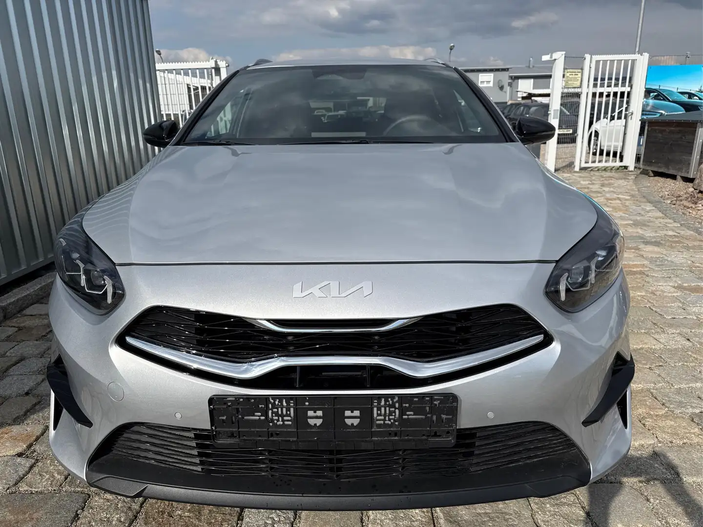 Kia Ceed SW / cee'd SW Sportswagon Edition 30 Jahre 1.5 T-GDI 140 PS N... Silber - 2