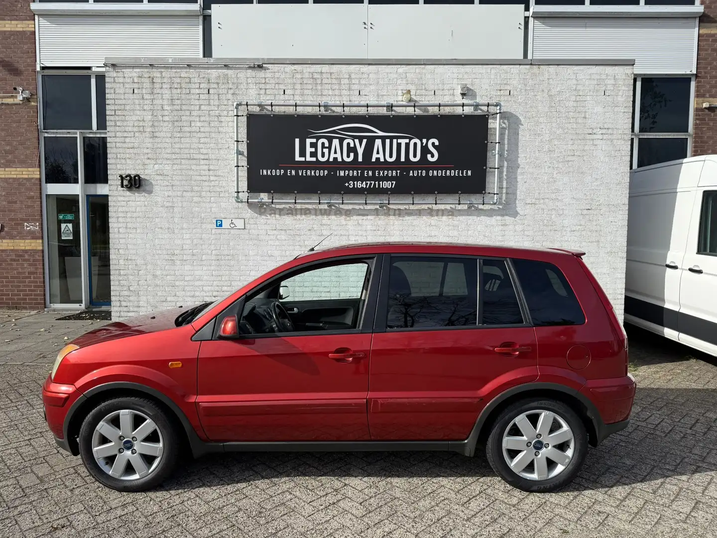 Ford Fusion 1.6-16V Futura Rood - 2