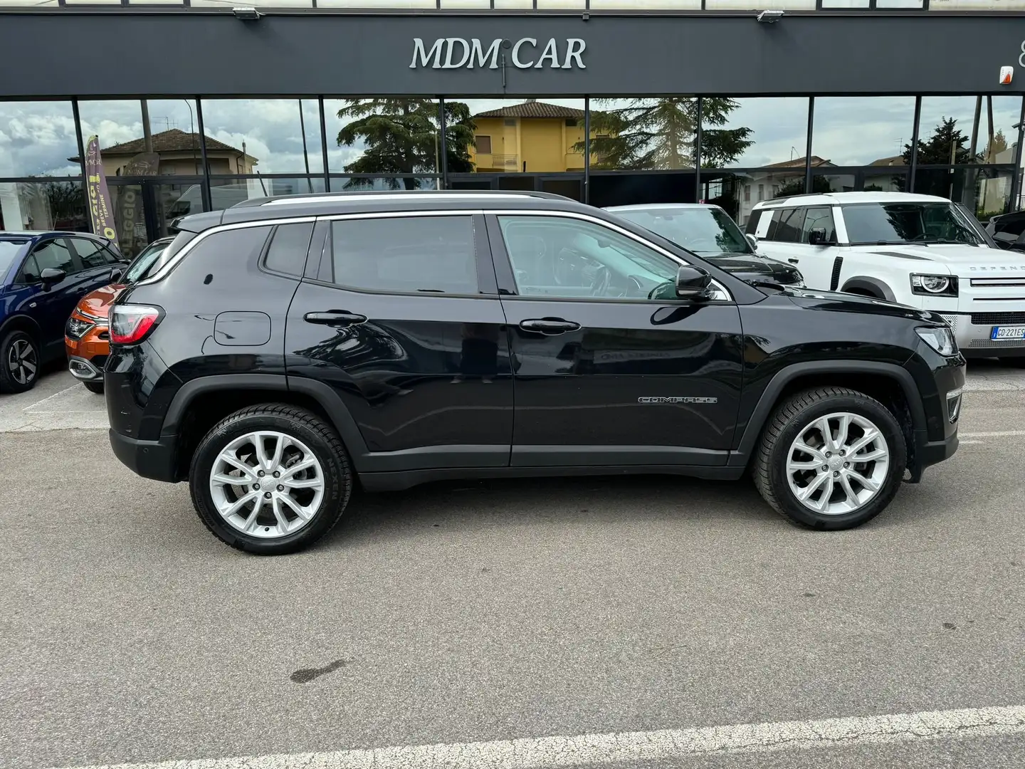 Jeep Compass 1.6 mjt Limited 2wd 120cv my20 Fekete - 2