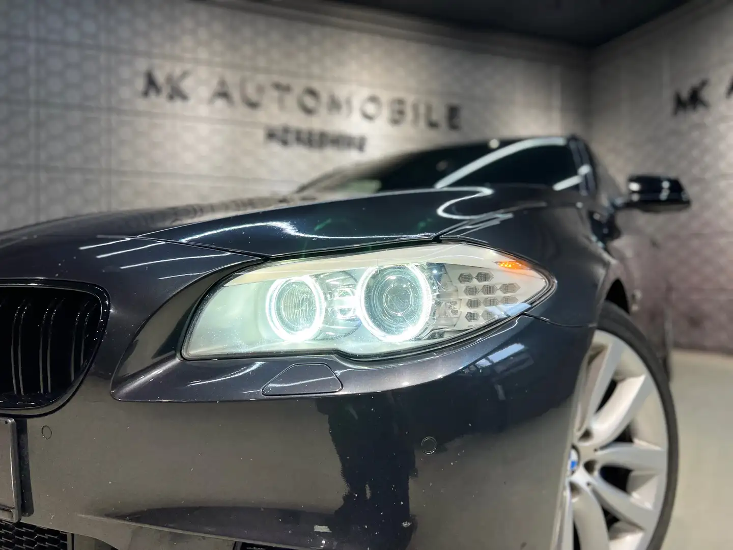 BMW 530 d xDrive*RFK*HUD*LEDER*PANORAMA*SITZHEIZUNG*ISOFIX Grau - 2