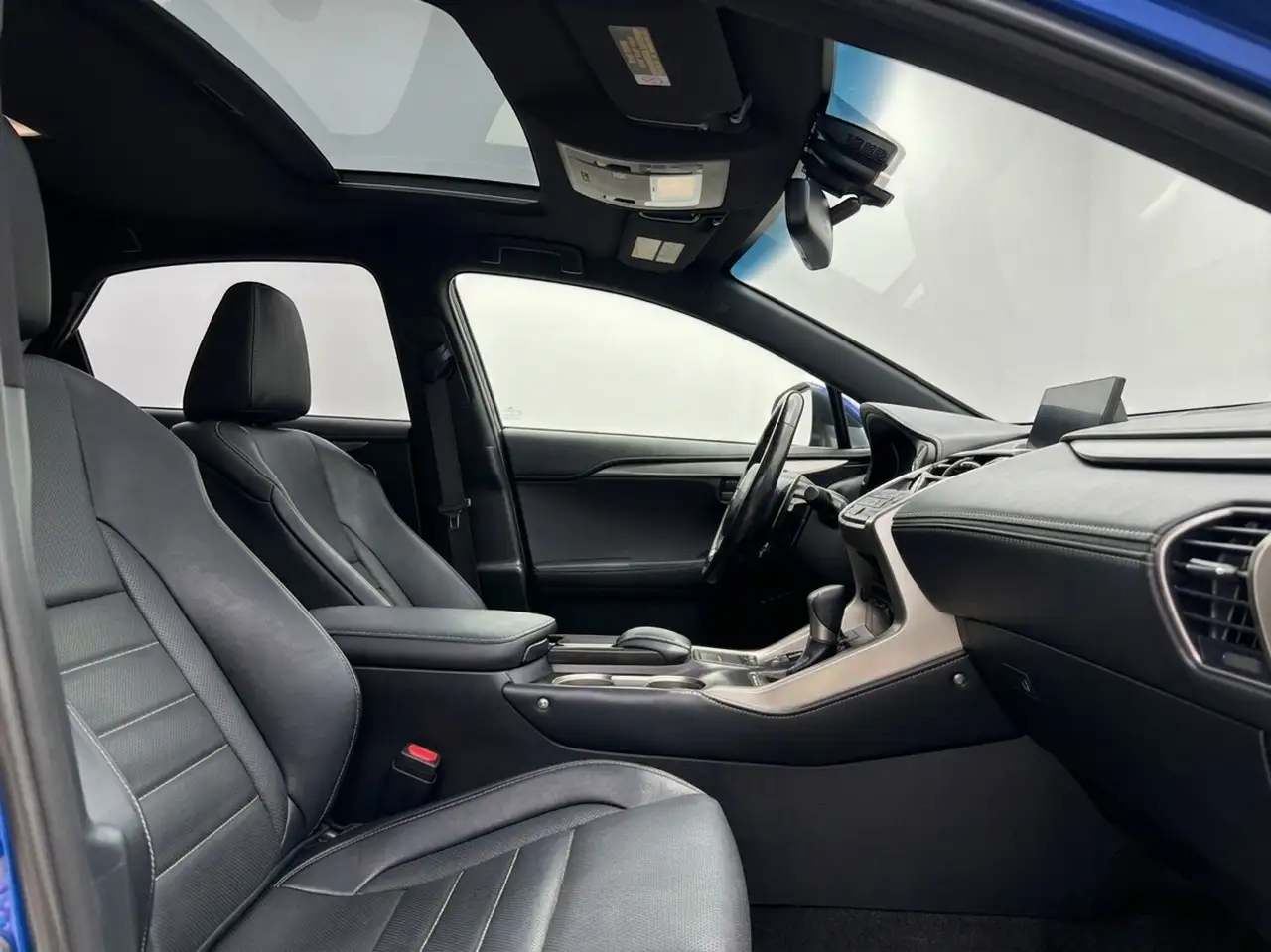 Lexus NX photo Lexus NX