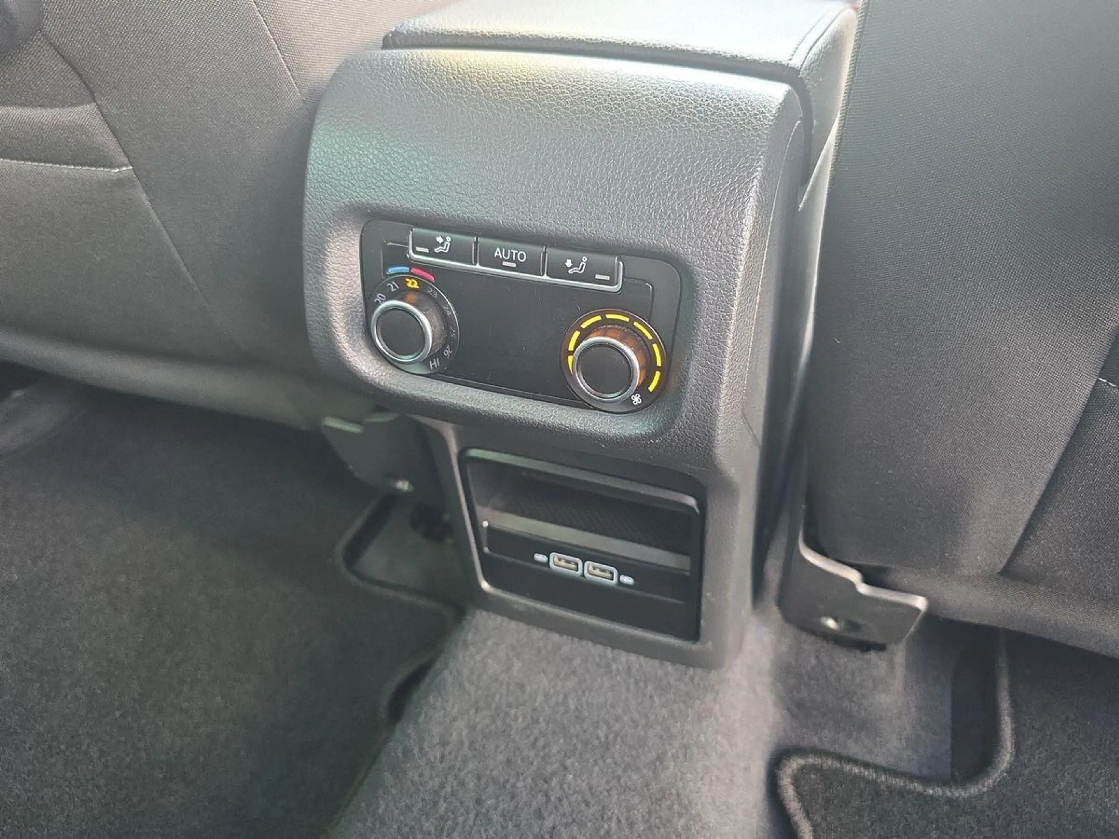 SEAT Alhambra Xcell 4D STNDHZ ACC 7SITZ+2 KINDER AHK — photo 12