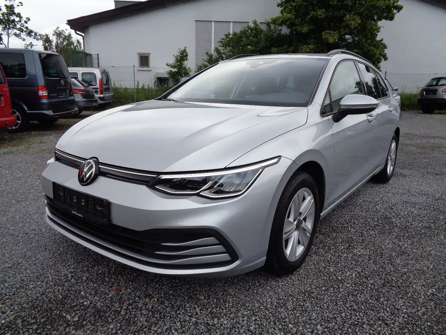 Volkswagen Golf VIII Variant Life Plateado - 1