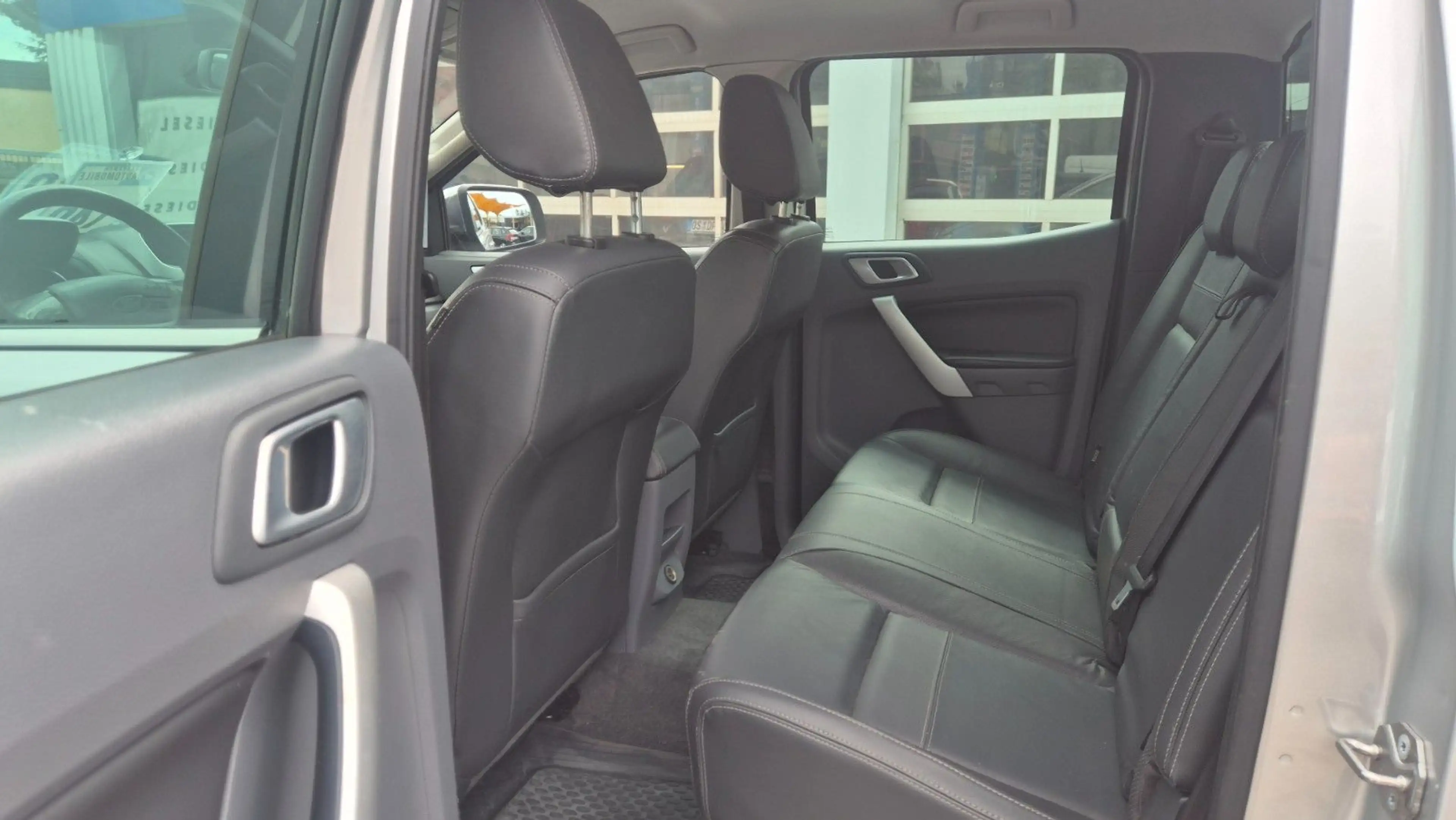 Ford Ranger Limited Doppelkabine 4x4 — photo 11