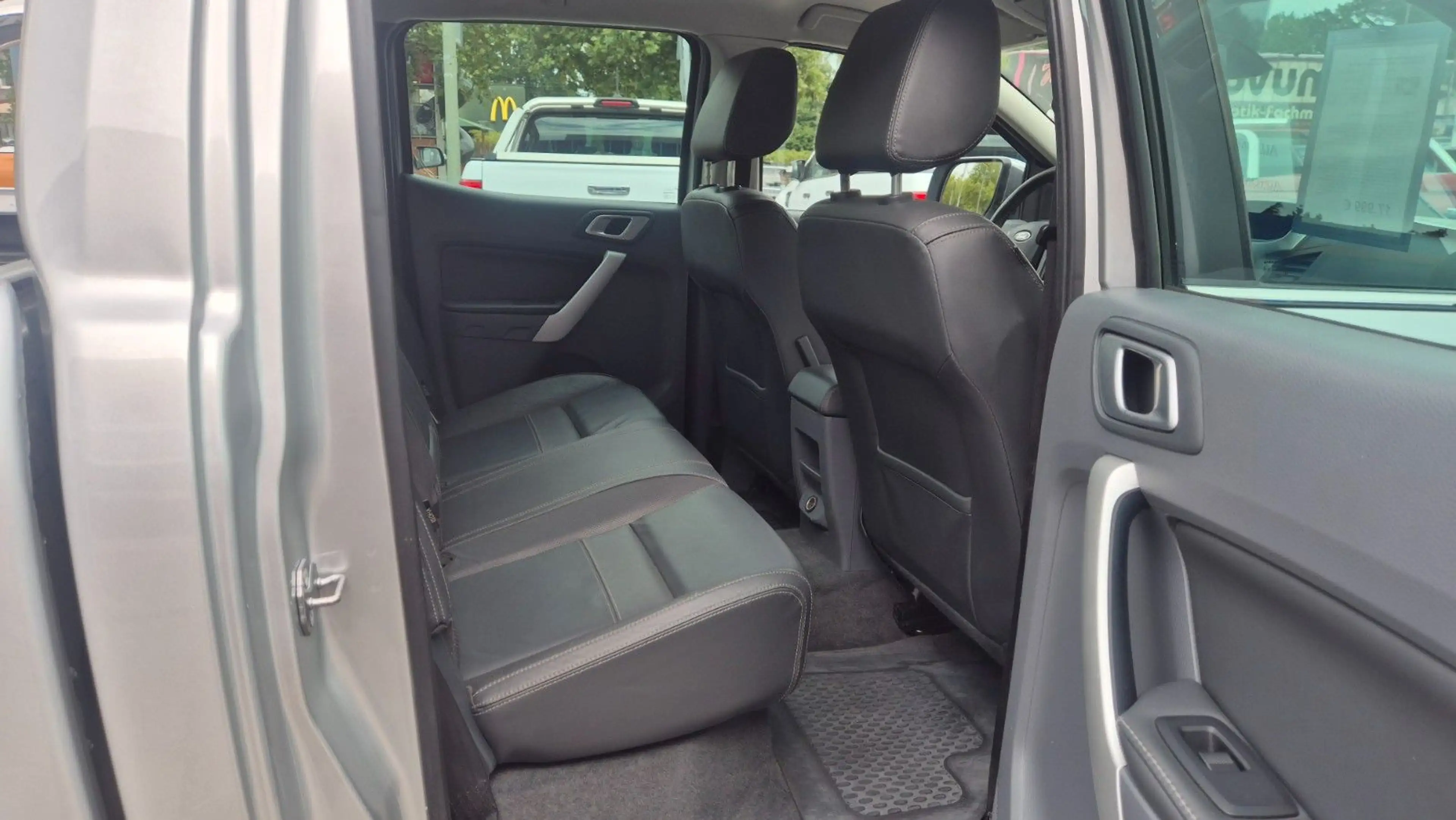 Ford Ranger Limited Doppelkabine 4x4 — photo 10