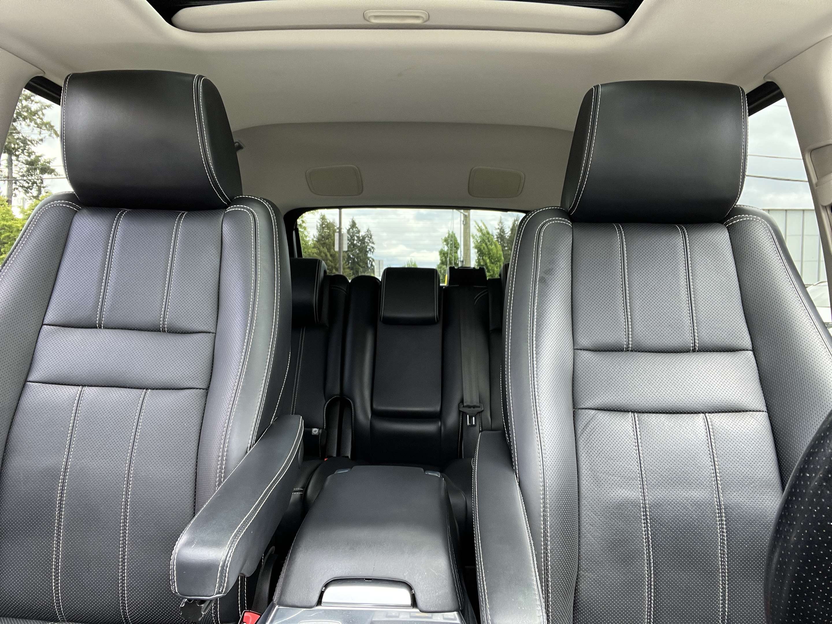 2011 Land Rover Range Rover Sport SC | Moonroof | Navigation | Dual Climate Control 5.0L 8 cyl thumb 27