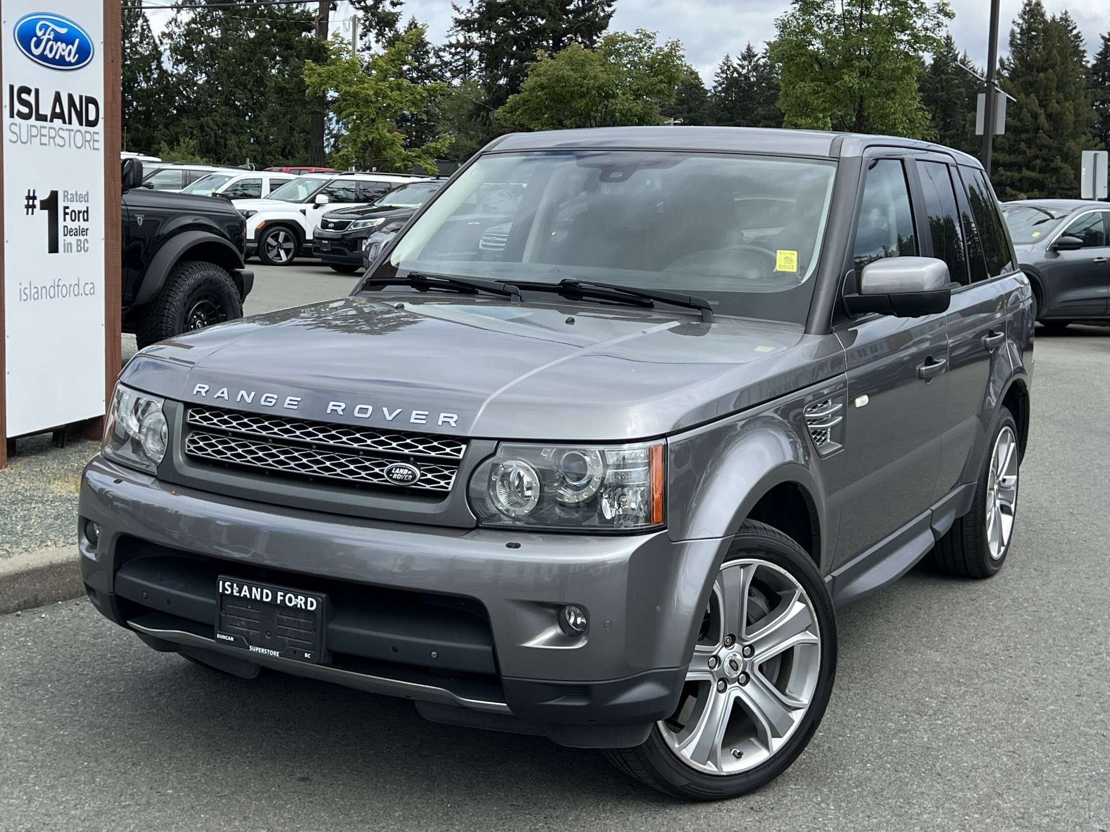 2011 Land Rover Range Rover Sport SC | Moonroof | Navigation | Dual Climate Control 5.0L 8 cyl alt 2