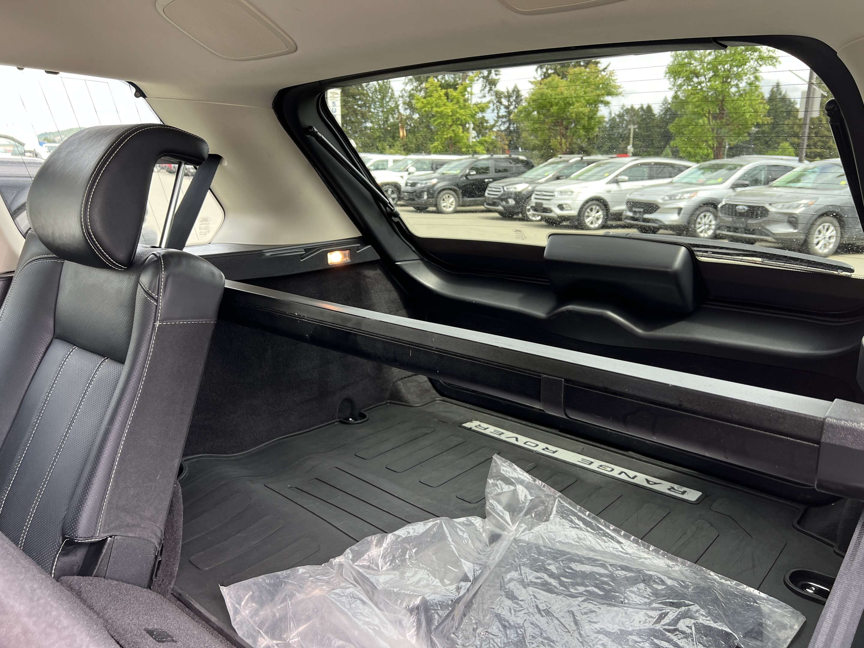 2011 Land Rover Range Rover Sport SC | Moonroof | Navigation | Dual Climate Control 5.0L 8 cyl thumb 23