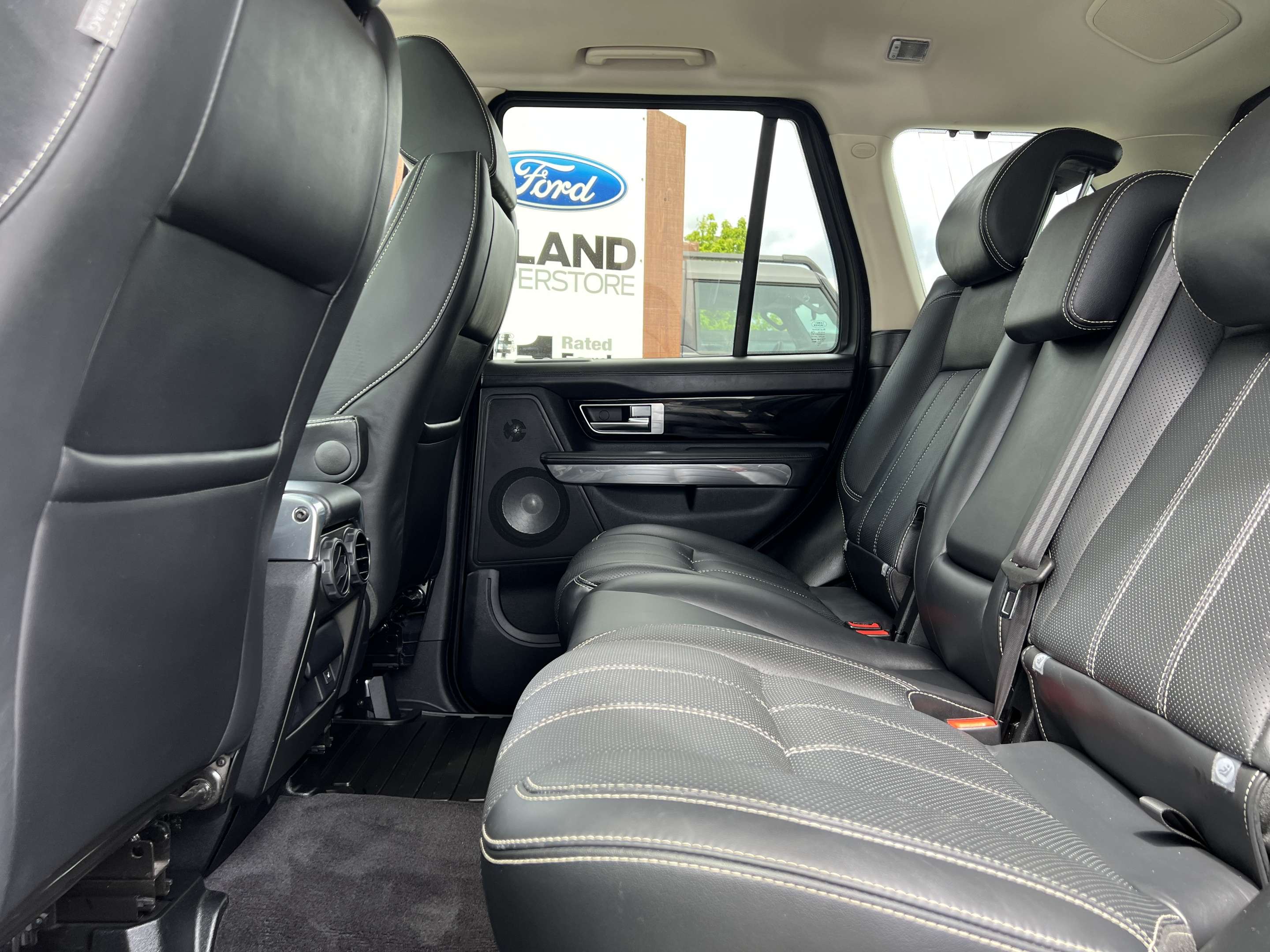 2011 Land Rover Range Rover Sport SC | Moonroof | Navigation | Dual Climate Control 5.0L 8 cyl thumb 22
