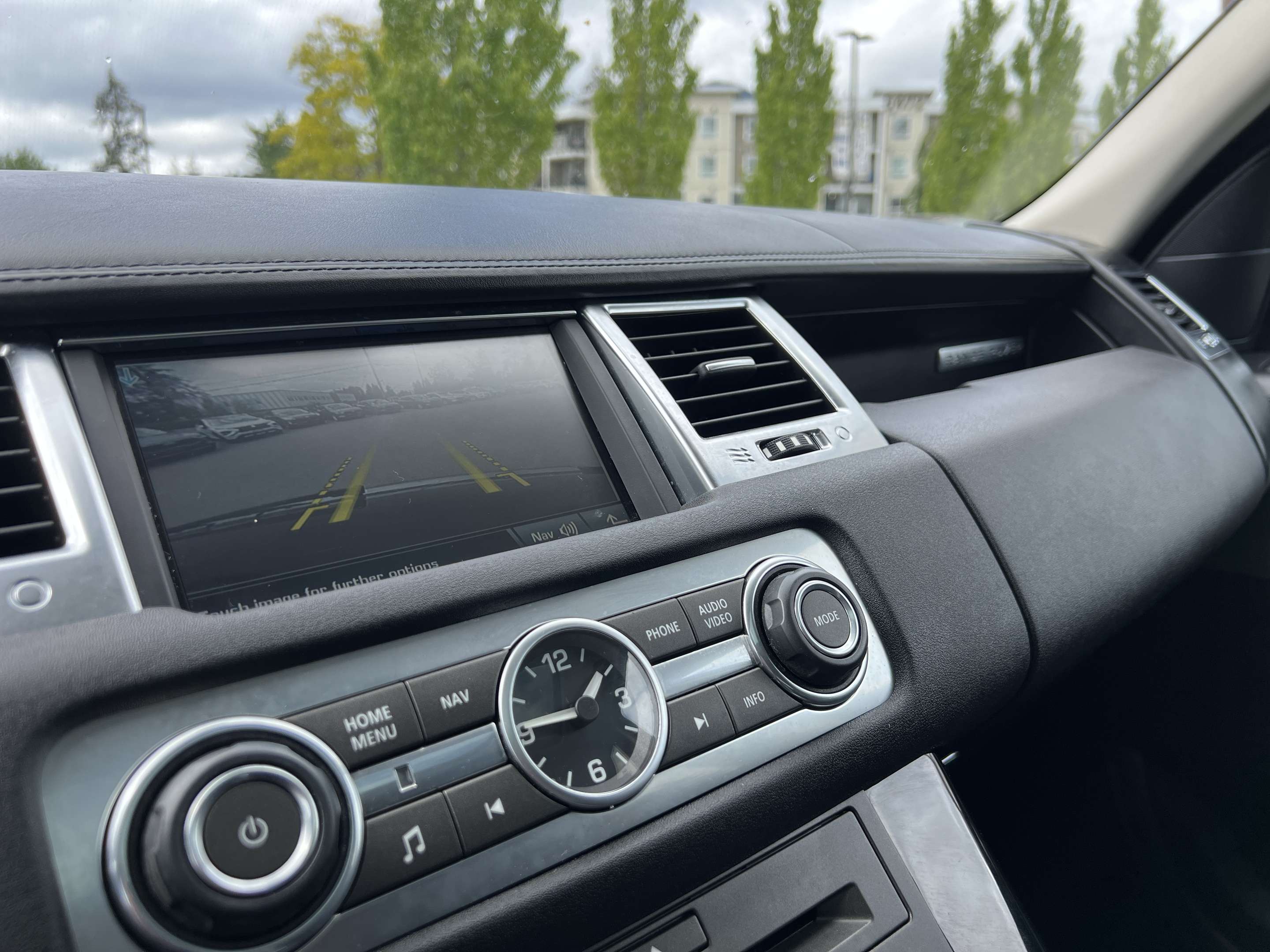 2011 Land Rover Range Rover Sport SC | Moonroof | Navigation | Dual Climate Control 5.0L 8 cyl thumb 19