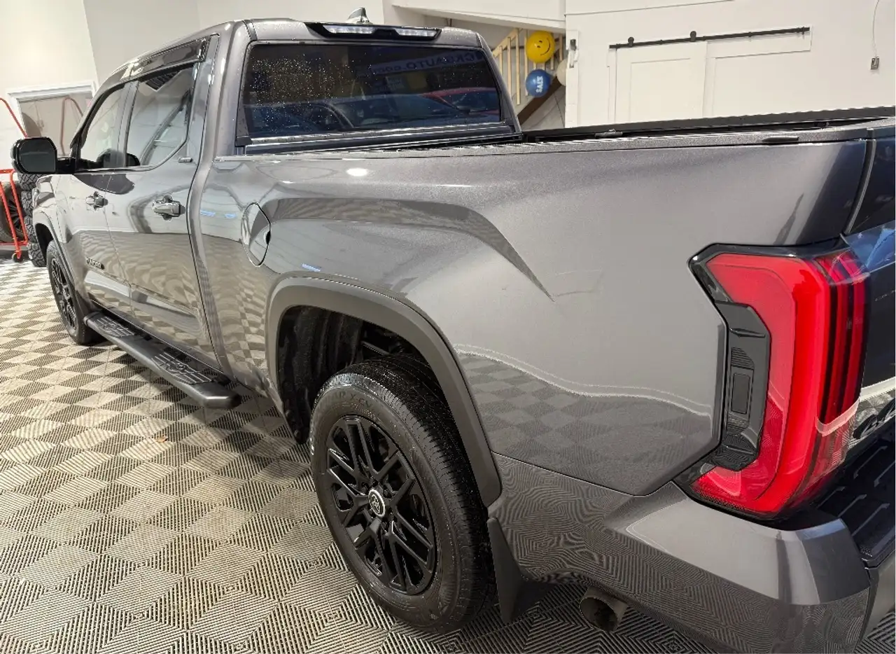 Toyota Tundra снимка Toyota Tundra