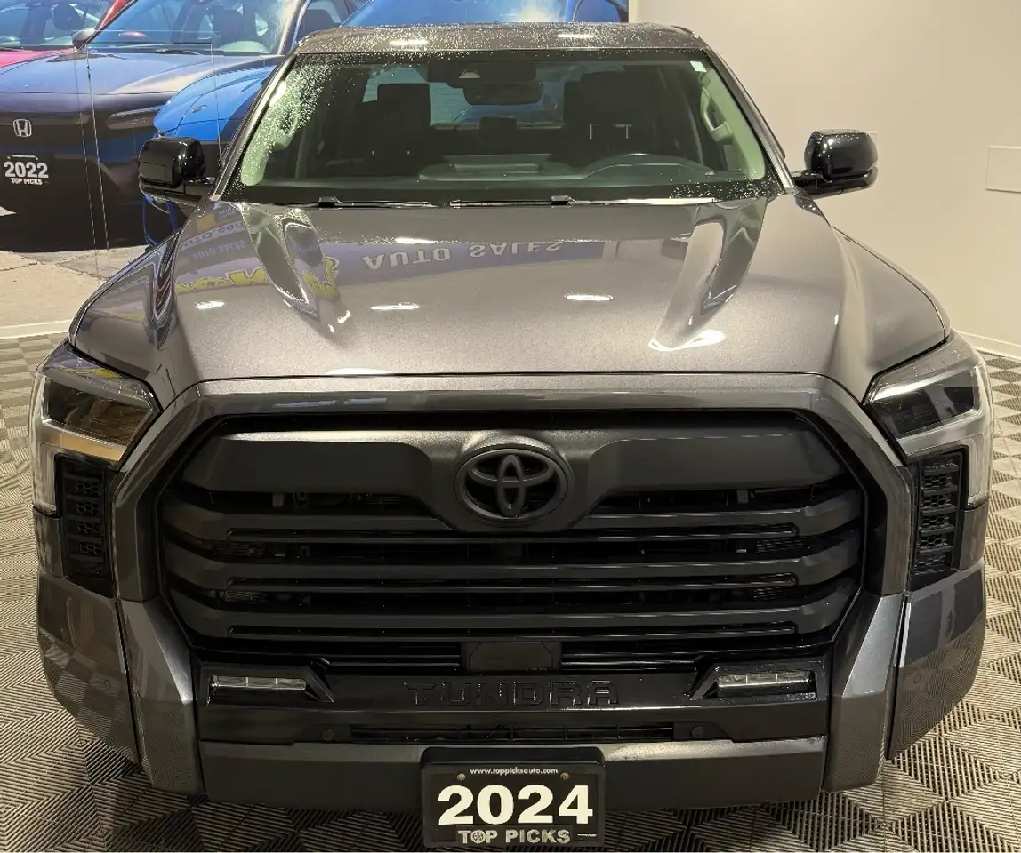 Toyota Tundra снимка Toyota Tundra