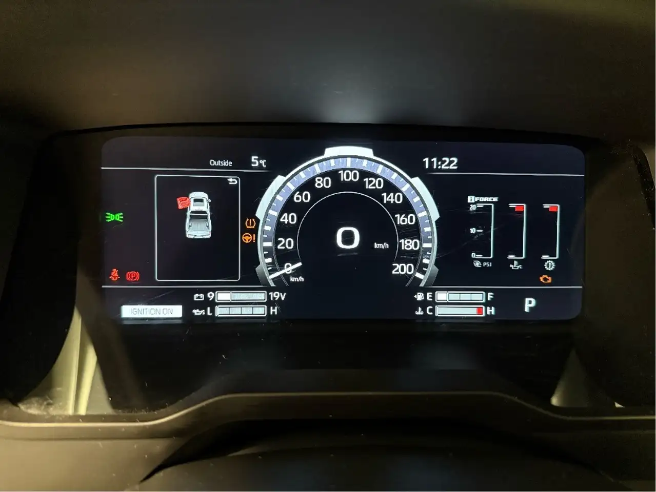 Toyota Tundra снимка Toyota Tundra