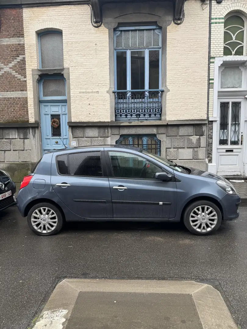 Renault Clio - 2