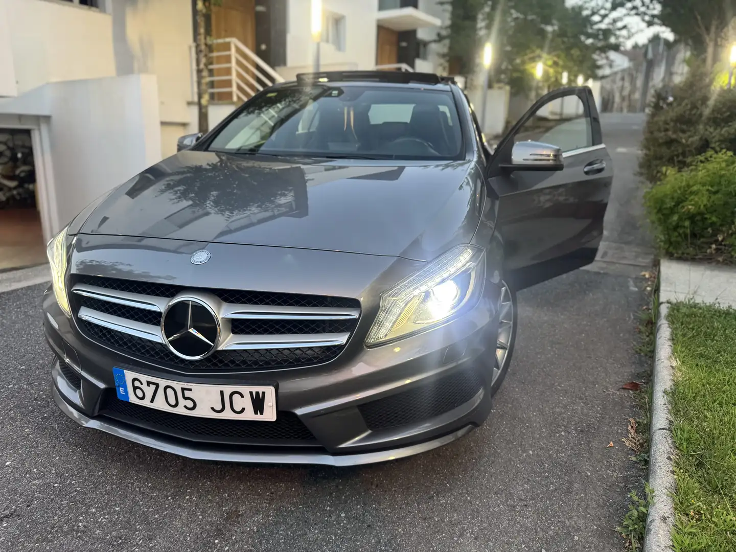 Mercedes-Benz A 180 180CDI BE AMG Line 7G-DCT - 1
