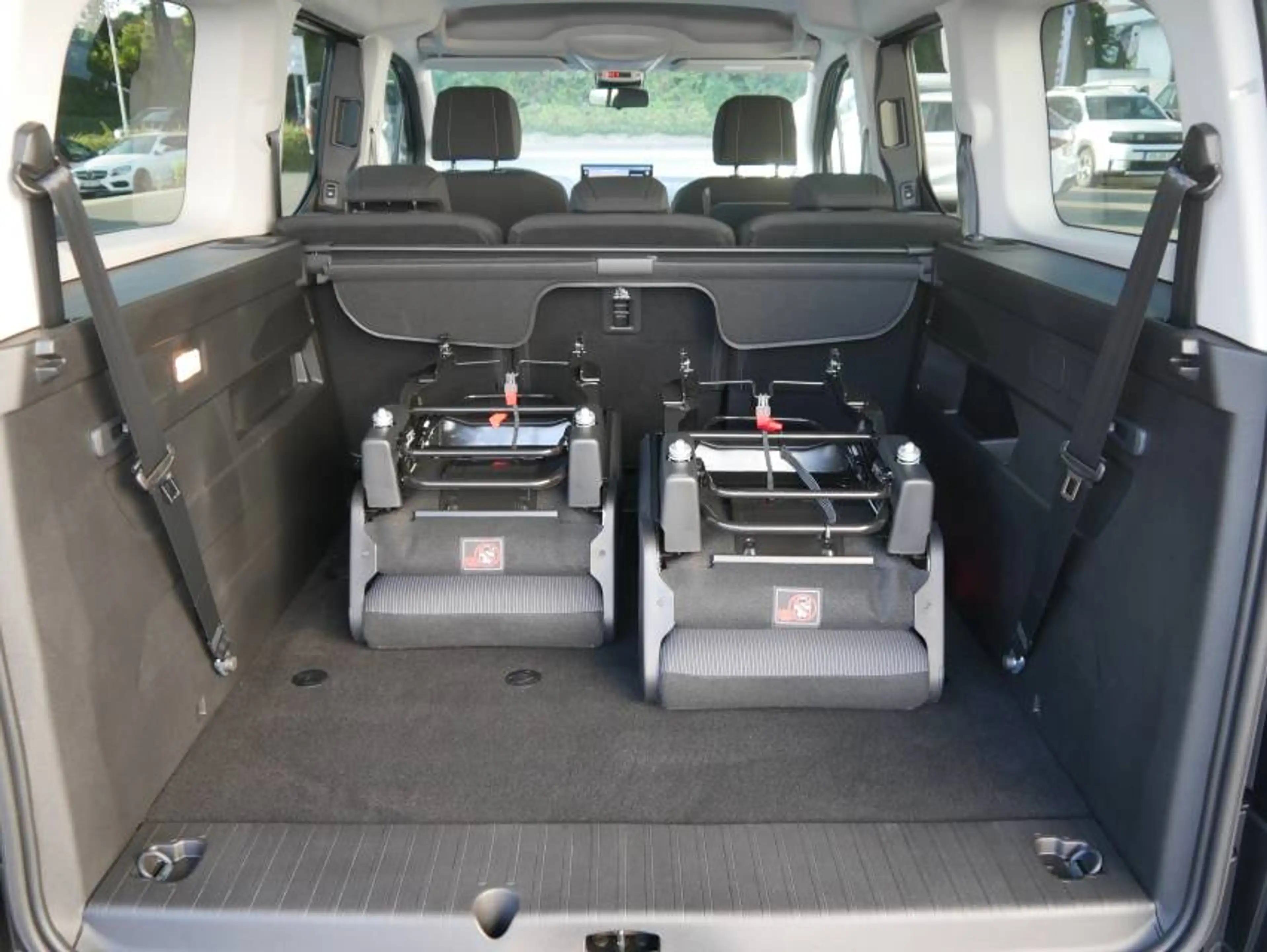 Fiat Doblo Kombi L2 7-Sitzer 1.5 HDi 131PS Automatik *VOLL!* — photo 15