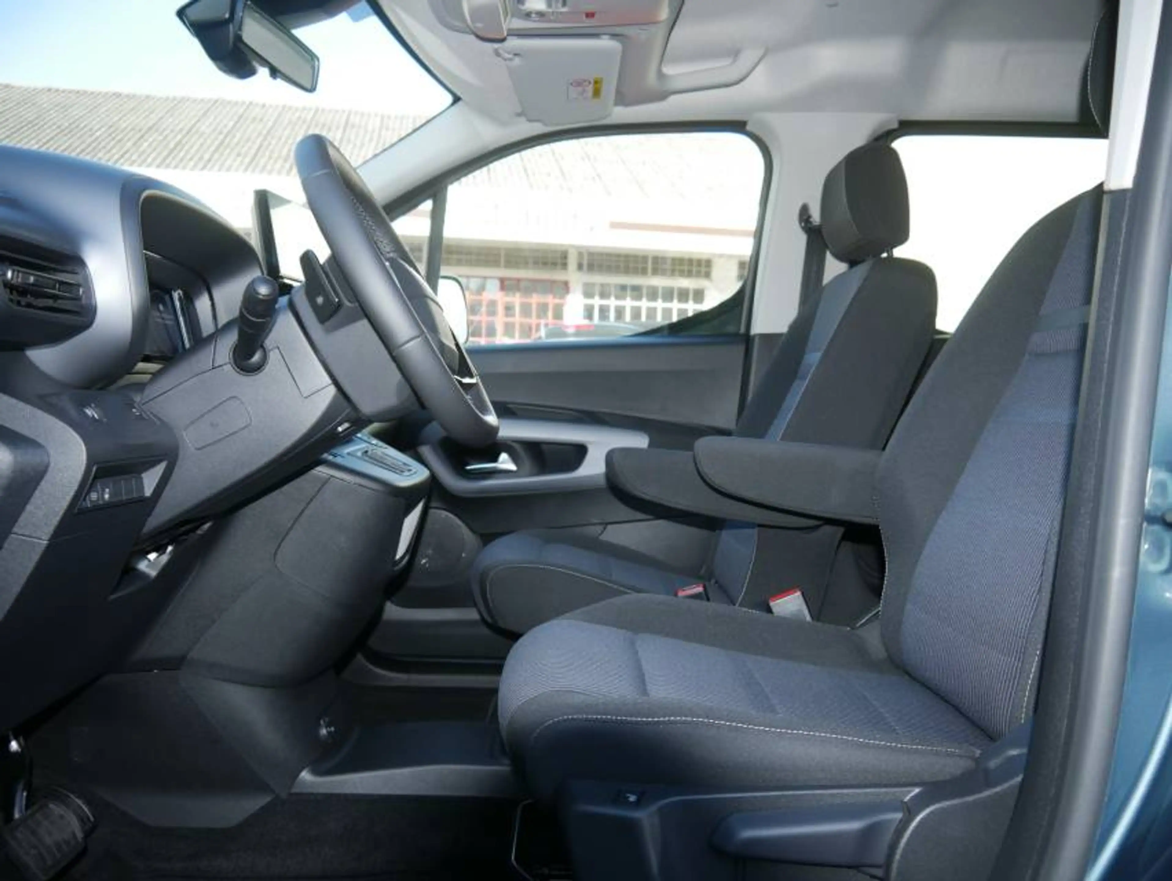 Fiat Doblo Kombi L2 7-Sitzer 1.5 HDi 131PS Automatik *VOLL!* — photo 11