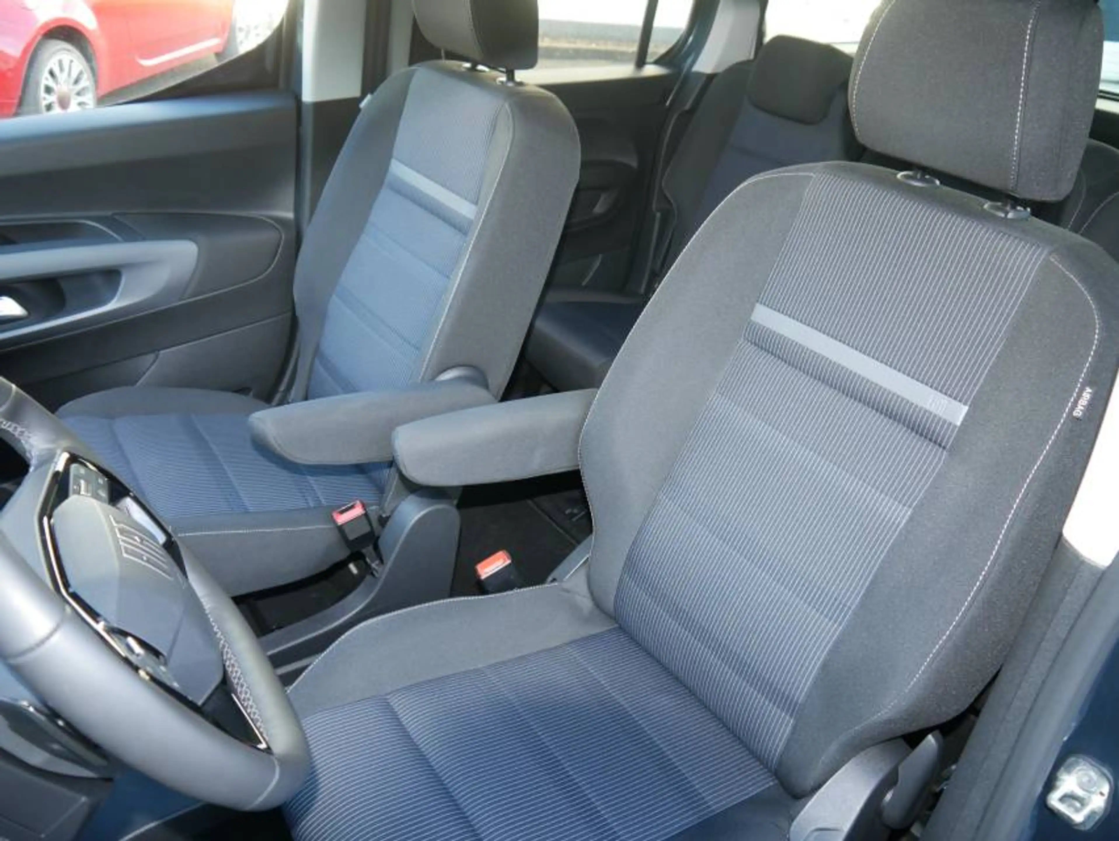 Fiat Doblo Kombi L2 7-Sitzer 1.5 HDi 131PS Automatik *VOLL!* — photo 13