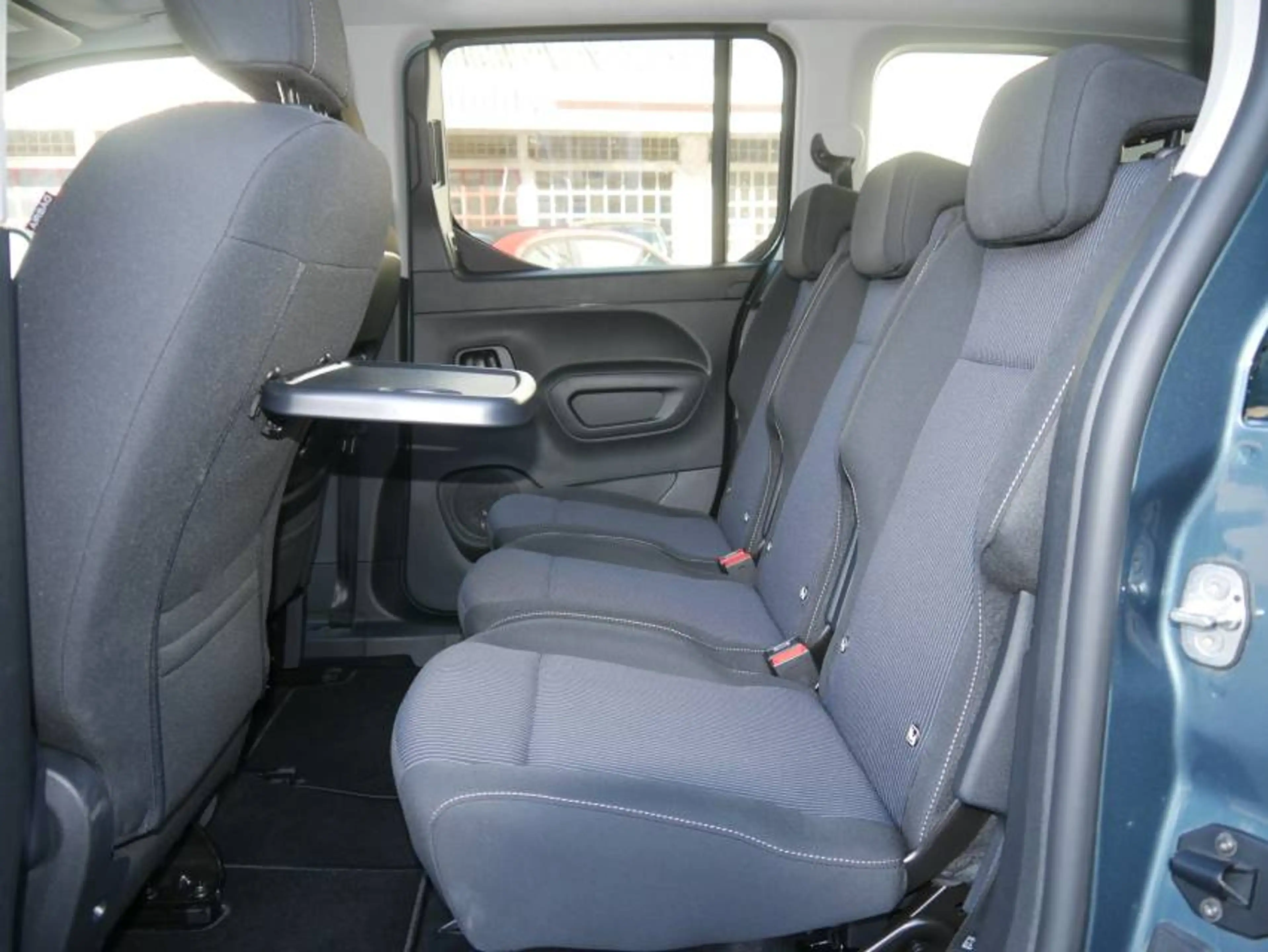 Fiat Doblo Kombi L2 7-Sitzer 1.5 HDi 131PS Automatik *VOLL!* — photo 14