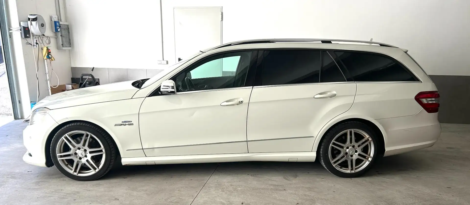 Mercedes-Benz E 250 E SW 250 cdi Avantgarde AMG 4matic TETTO Blanc - 2