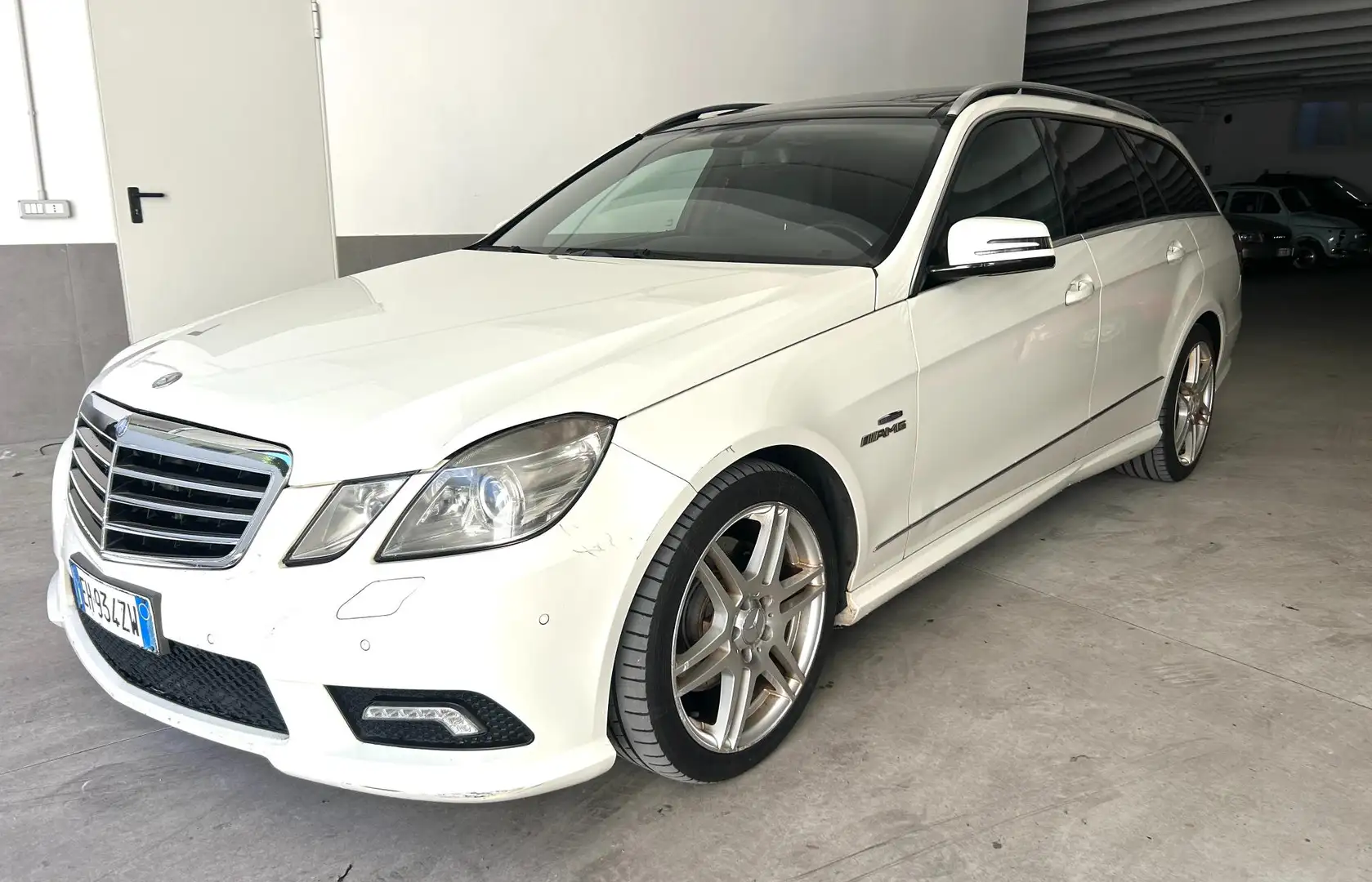 Mercedes-Benz E 250 E SW 250 cdi Avantgarde AMG 4matic TETTO Blanc - 1