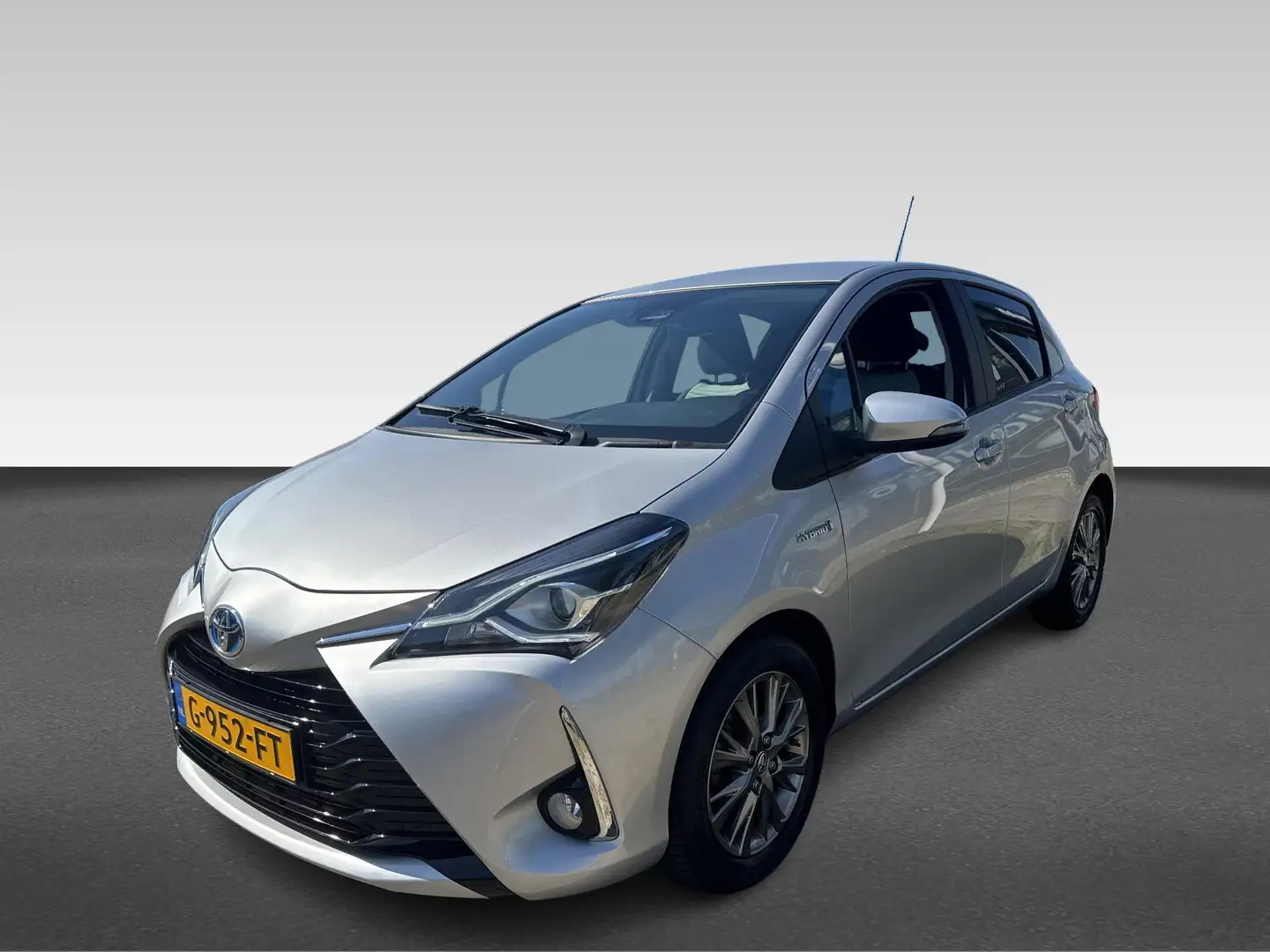 Toyota Yaris 1.5 Hybrid Dynamic | navigatie | cruise control | Gris - 1