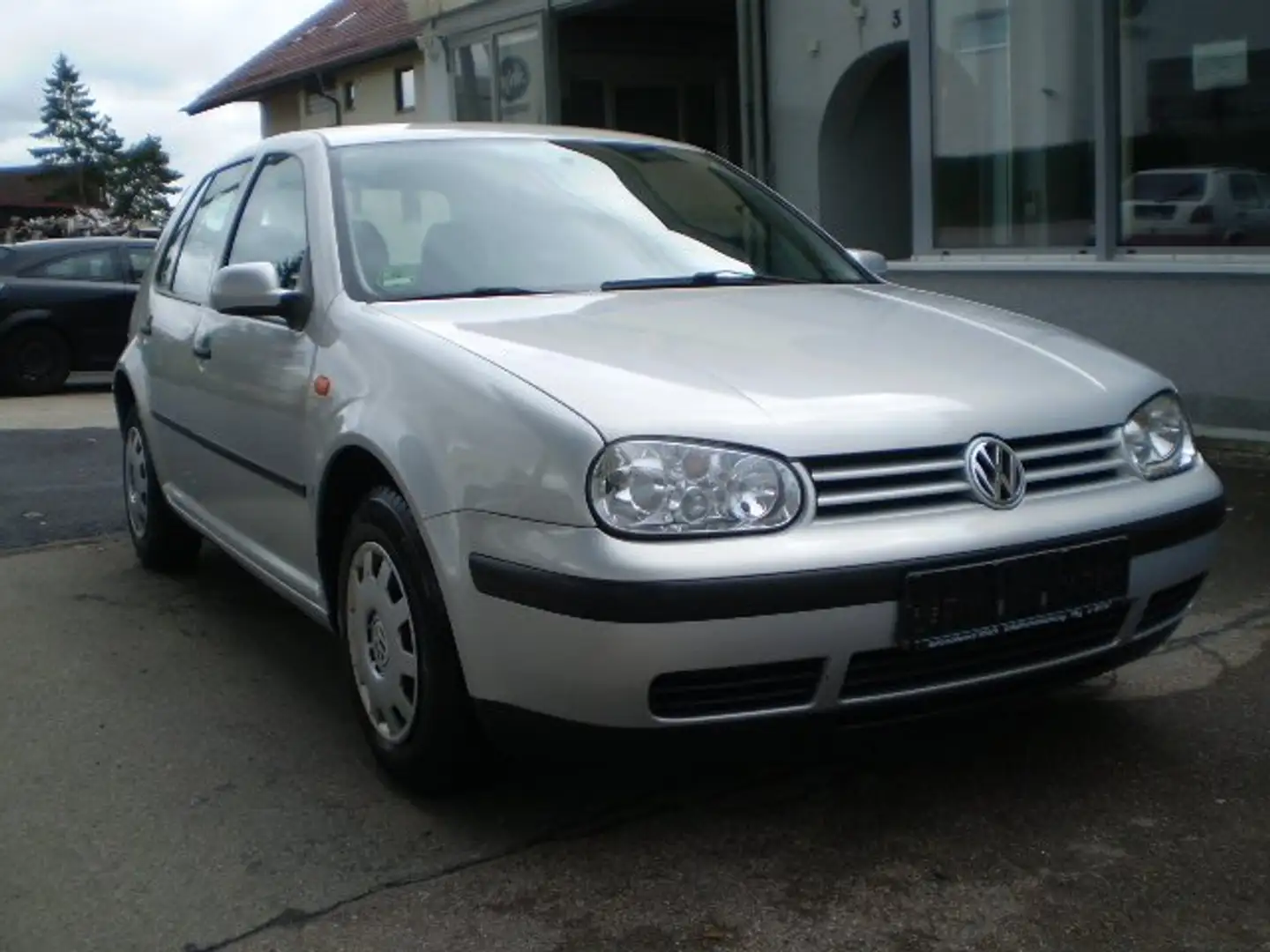 Volkswagen Golf 1.6 / Klimaanlage / Tüv 07-2024 / 5 Türig /. Argintiu - 1