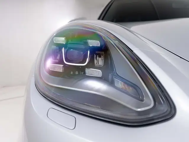 Porsche Panamera view 11