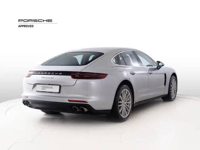 Porsche Panamera view 3