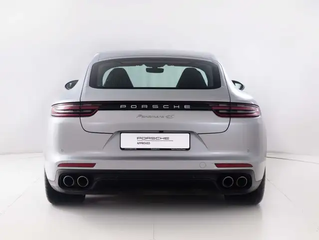 Porsche Panamera view 7
