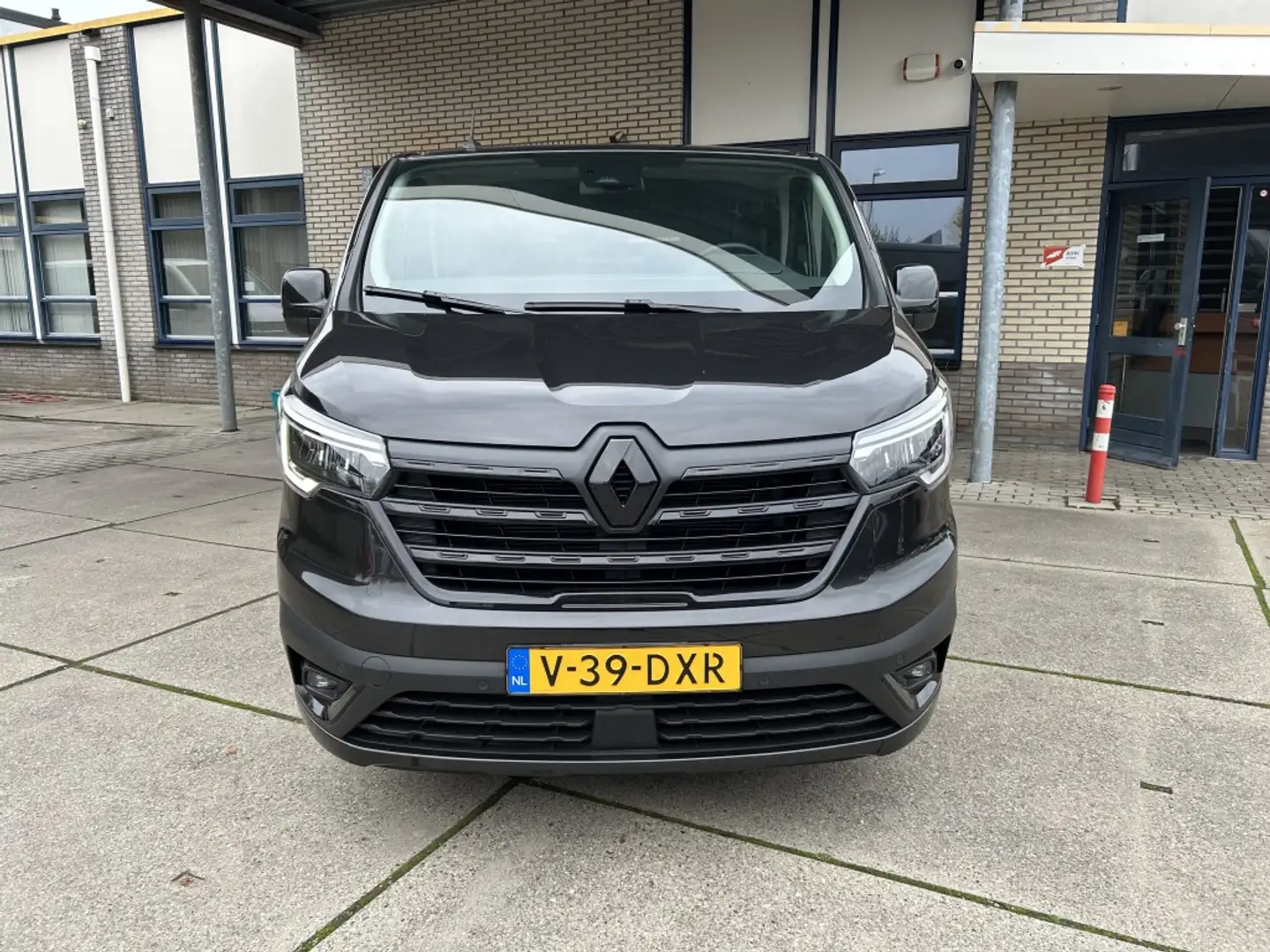Renault Trafic 2.0 Blue dCi BLACK EDITION AUT 170 PK NAVI Zwart - 2