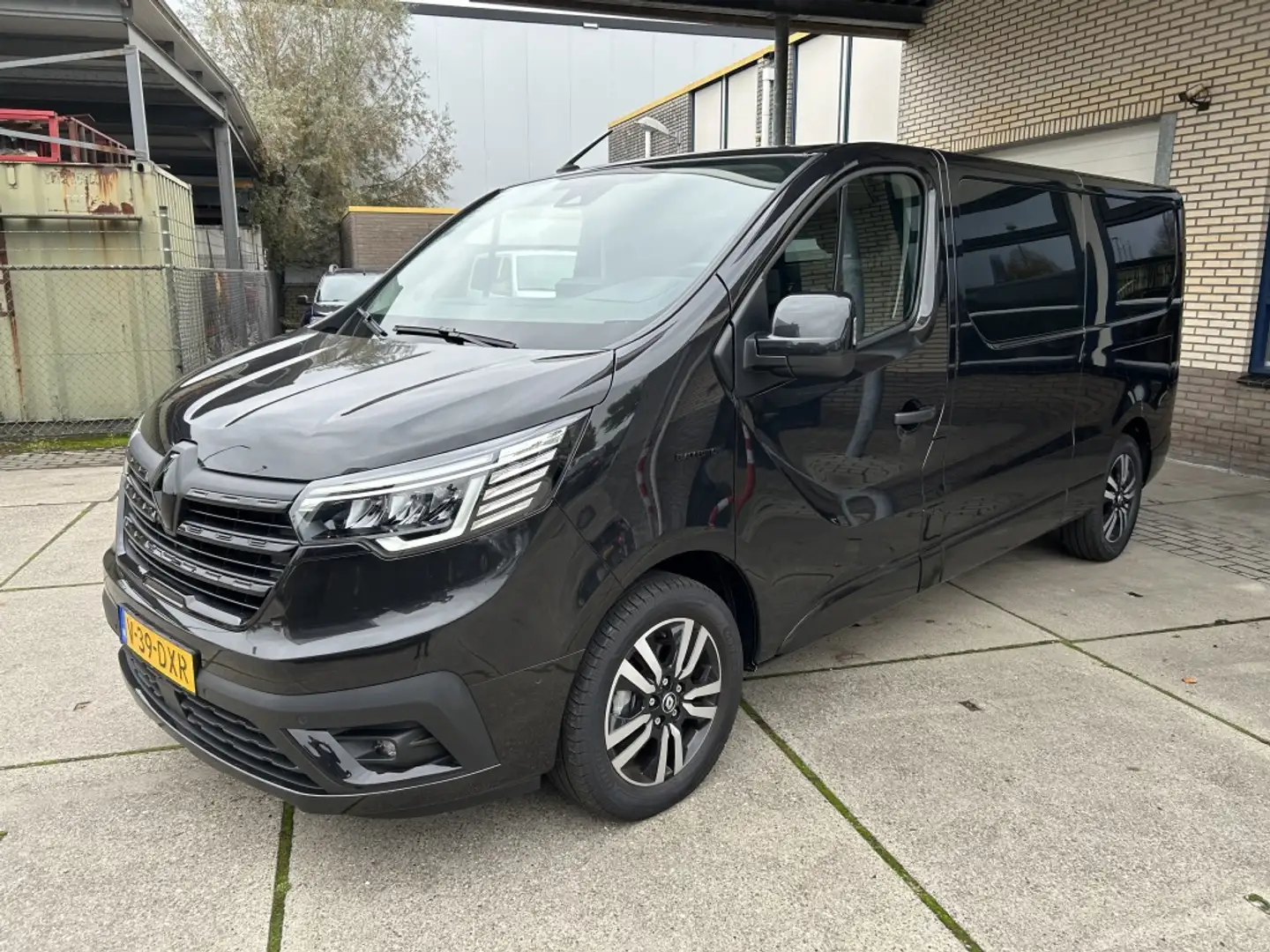 Renault Trafic 2.0 Blue dCi BLACK EDITION AUT 170 PK NAVI Zwart - 1