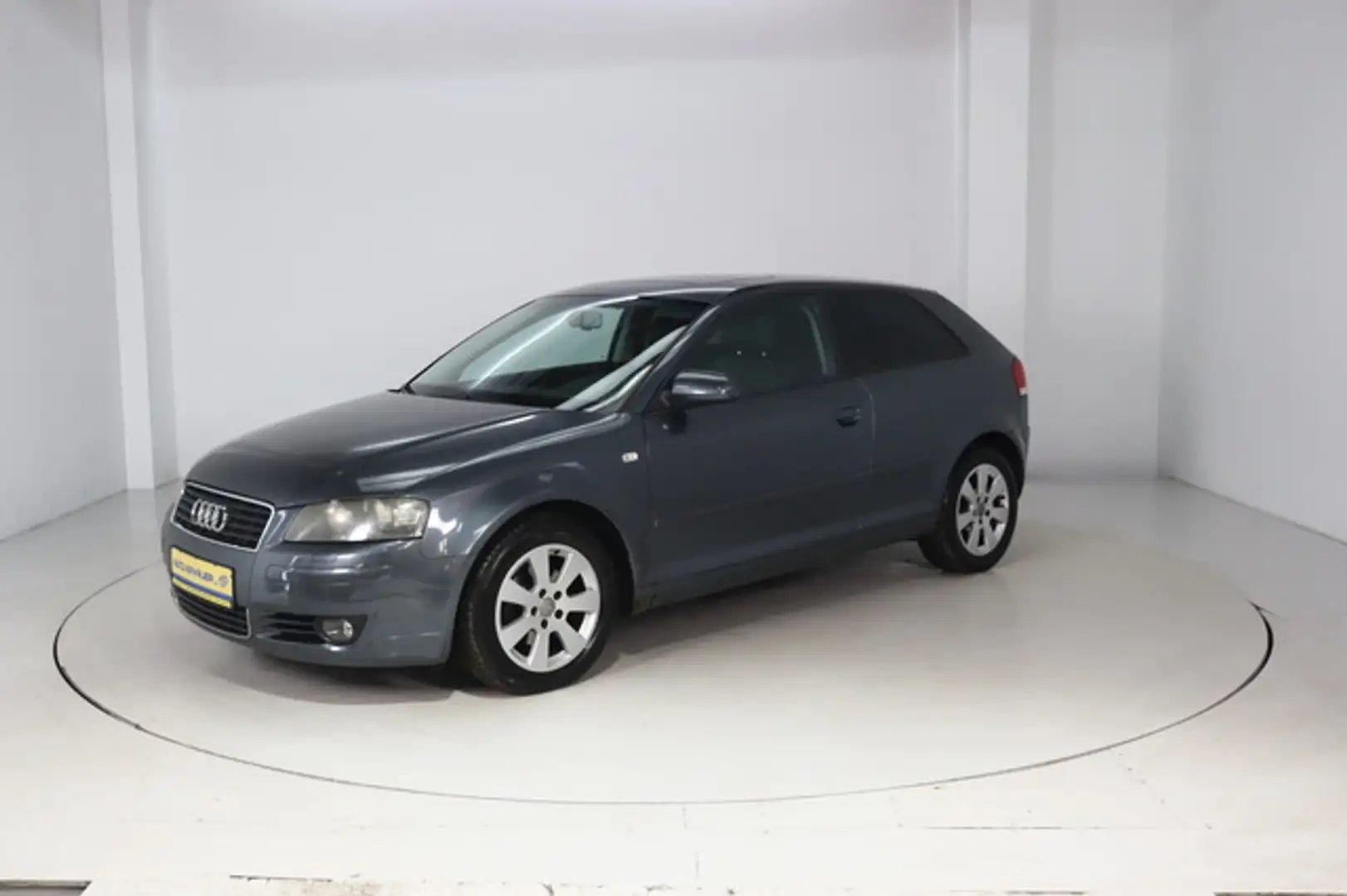 Audi A3 1.6 FSI * Teilleder * el. SD * SHZ HU/AU neu Grau - 1