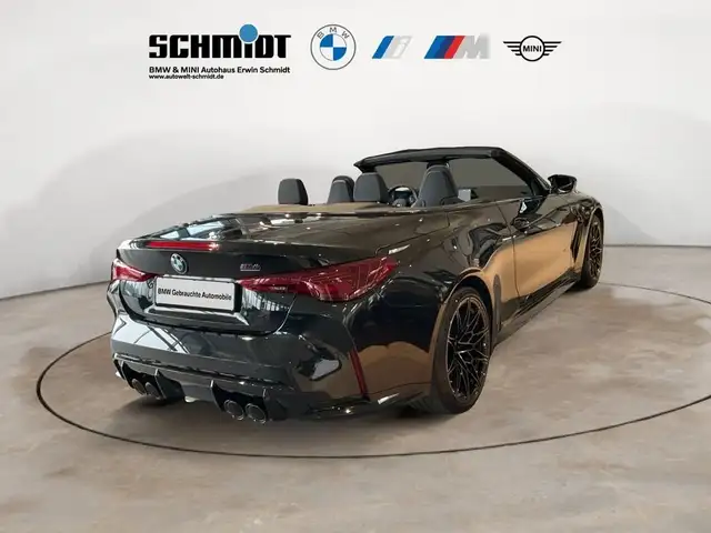 BMW M4 view 6