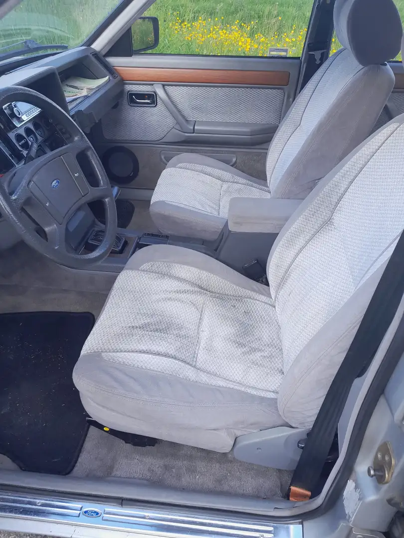 Ford Granada Gris - 2