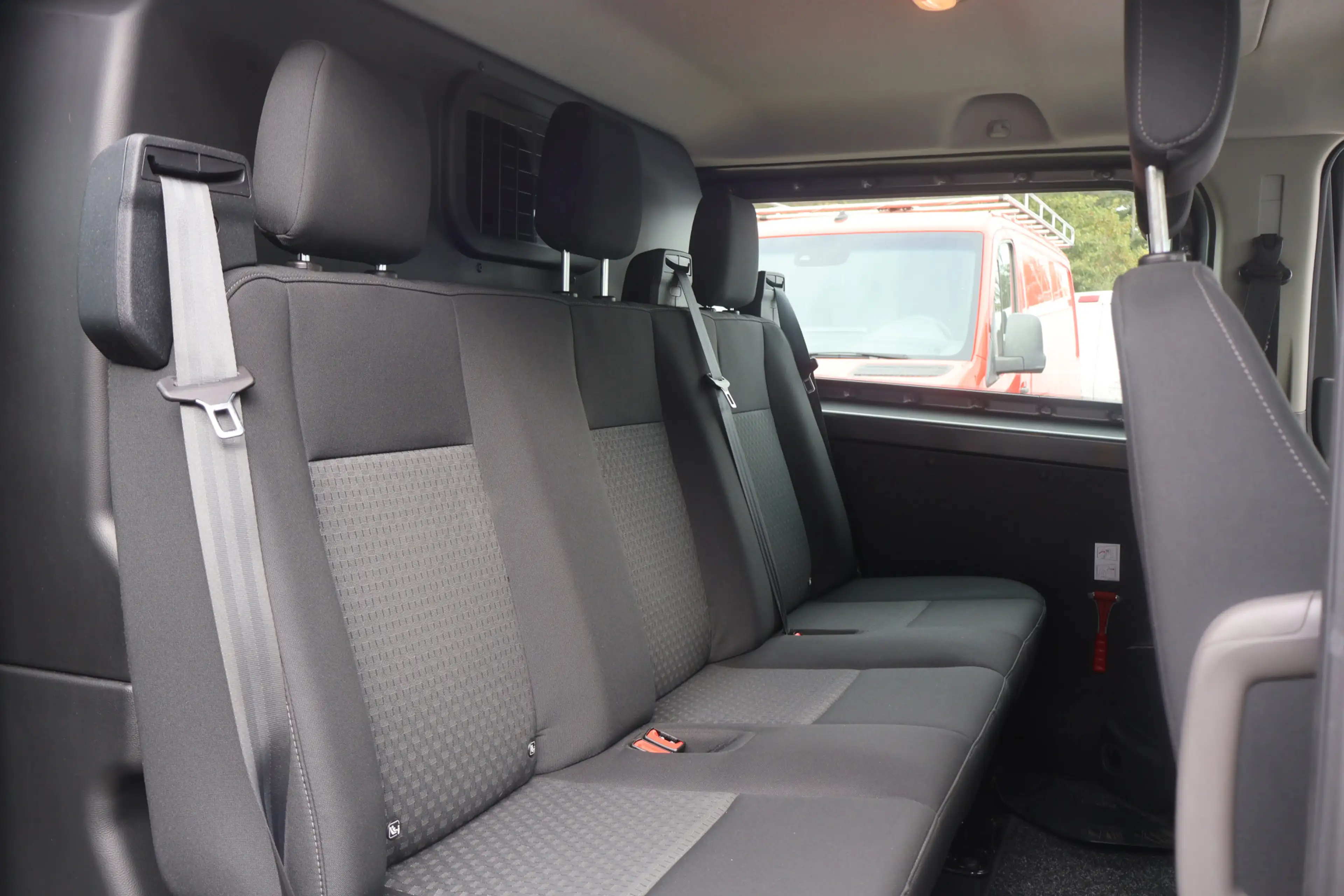 Ford Transit Custom 2.0 TDCI L2 H1 DC 185pk Automaat — photo 35