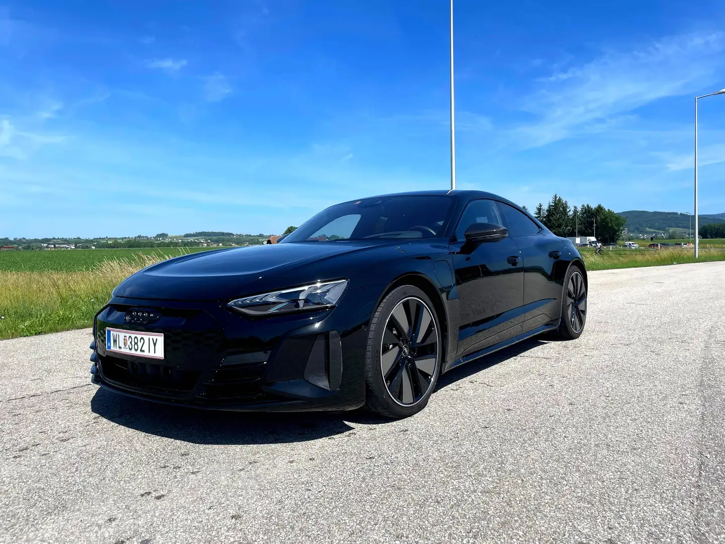 Audi RS e-tron GT Schwarz - 1