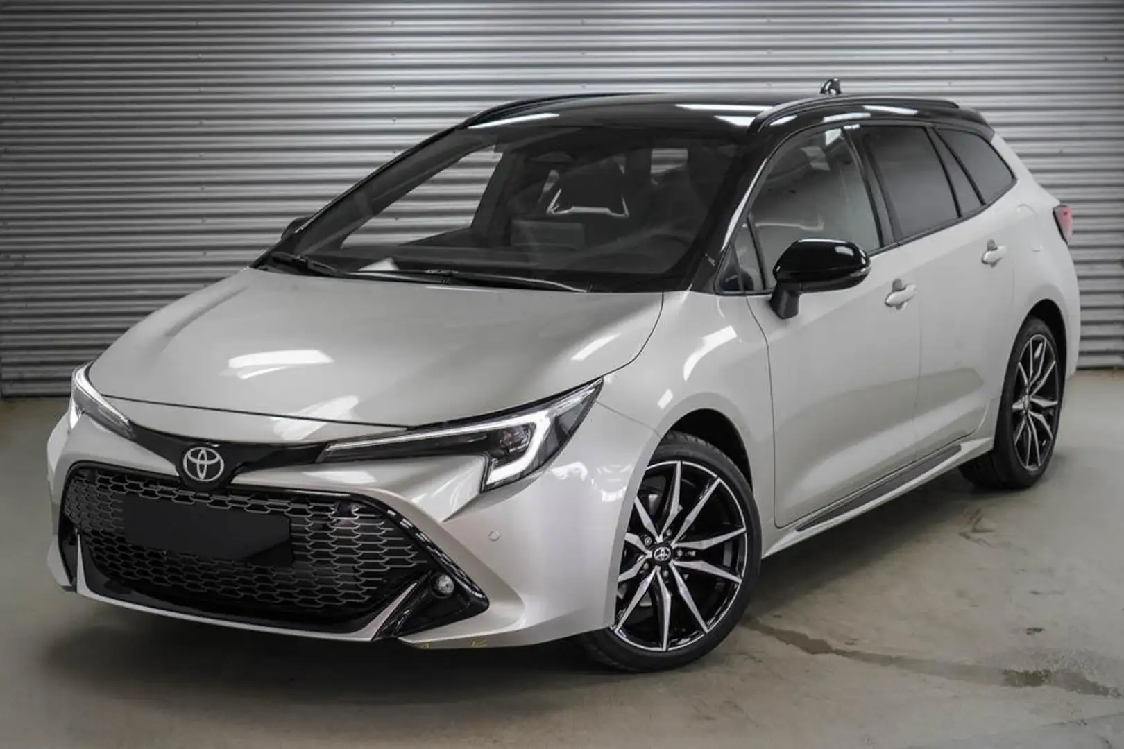 Toyota Corolla Touring Sports Sport 2,0 Hybrid GR -LAG. 130 kW... Grau - 1