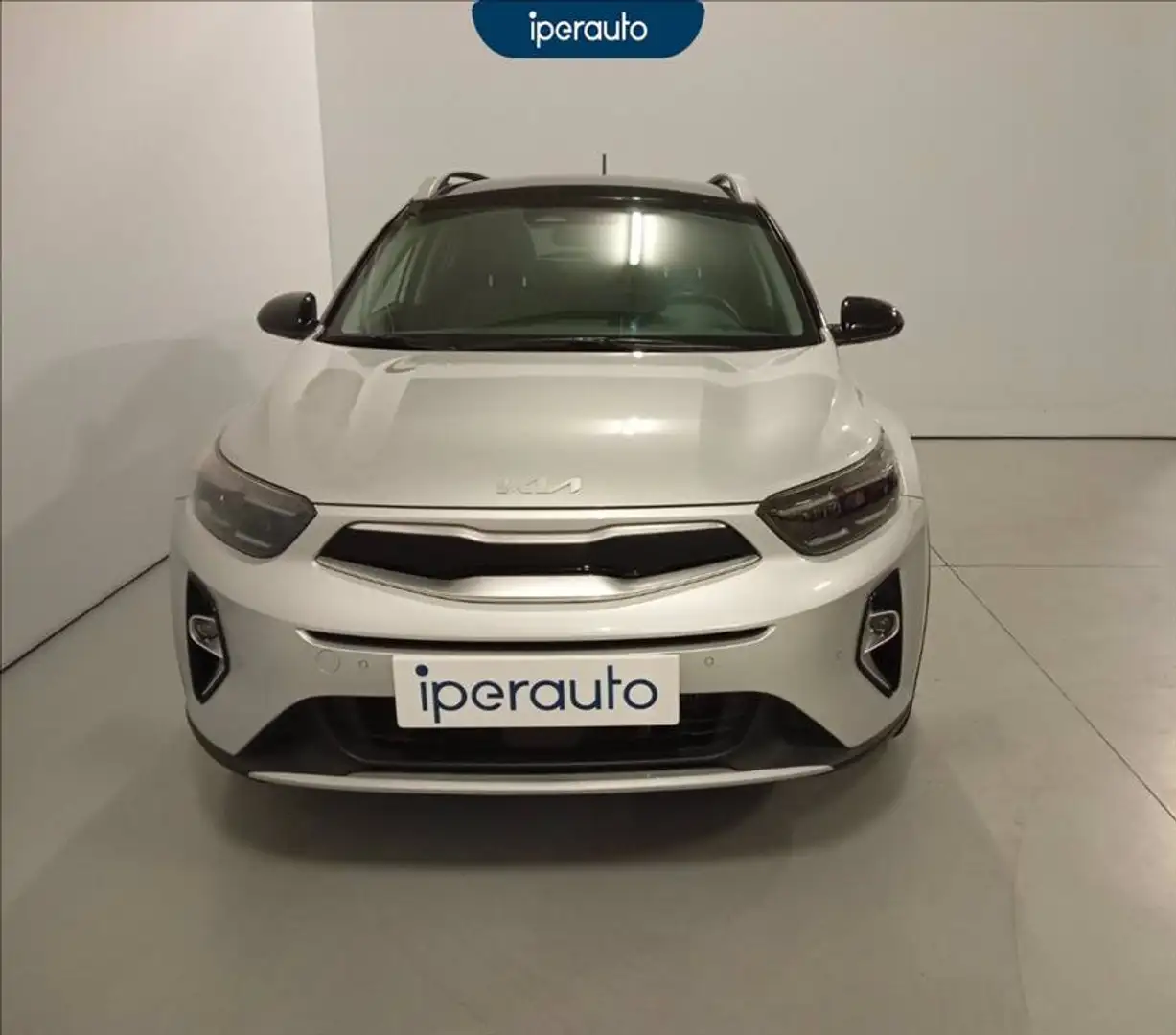 Kia Stonic 1.0 t-gdi mhev style s/design pack 100cv imt Grau - 2