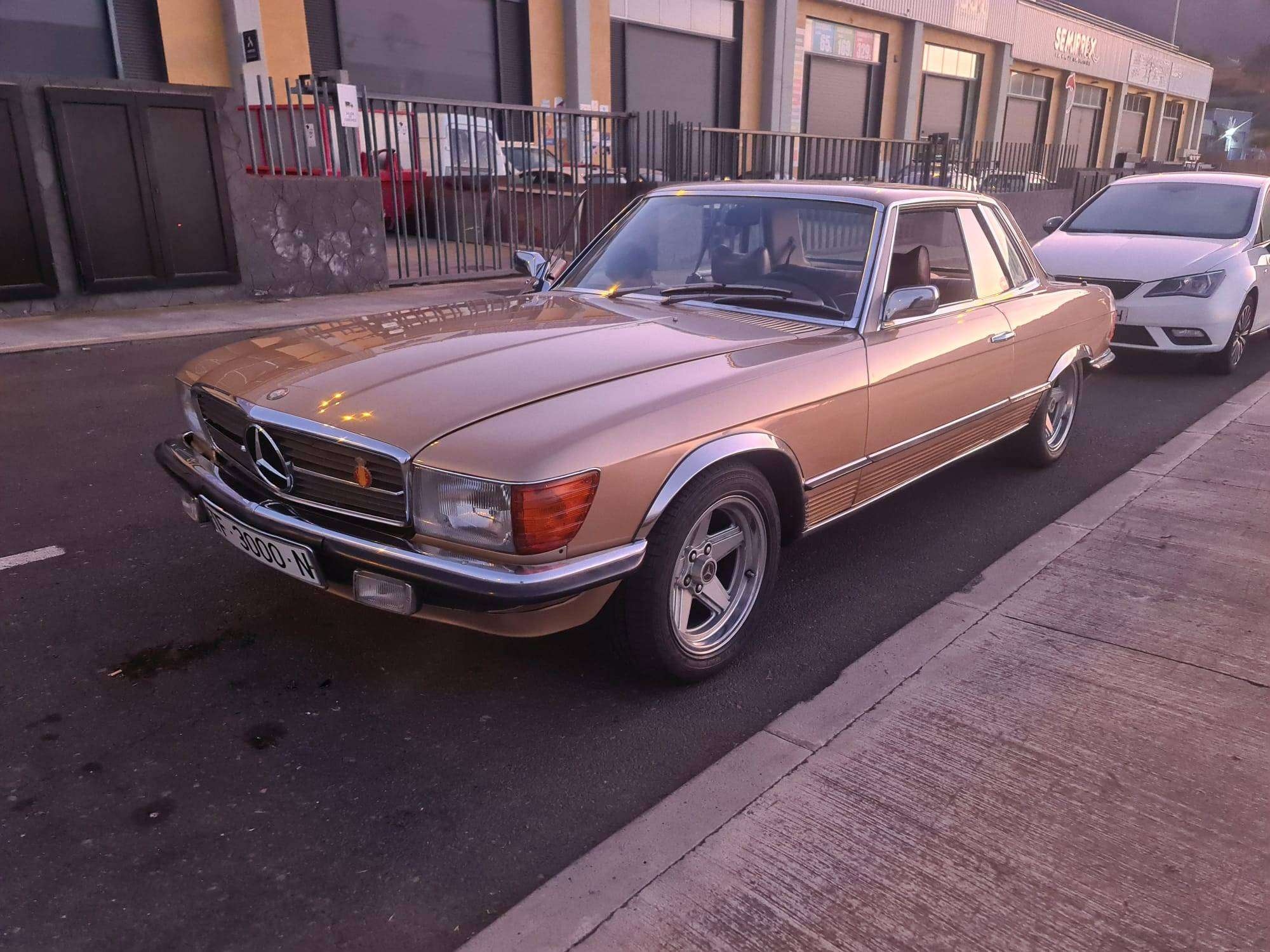 Mercedes-Benz SLC 350 C107 - foto 1