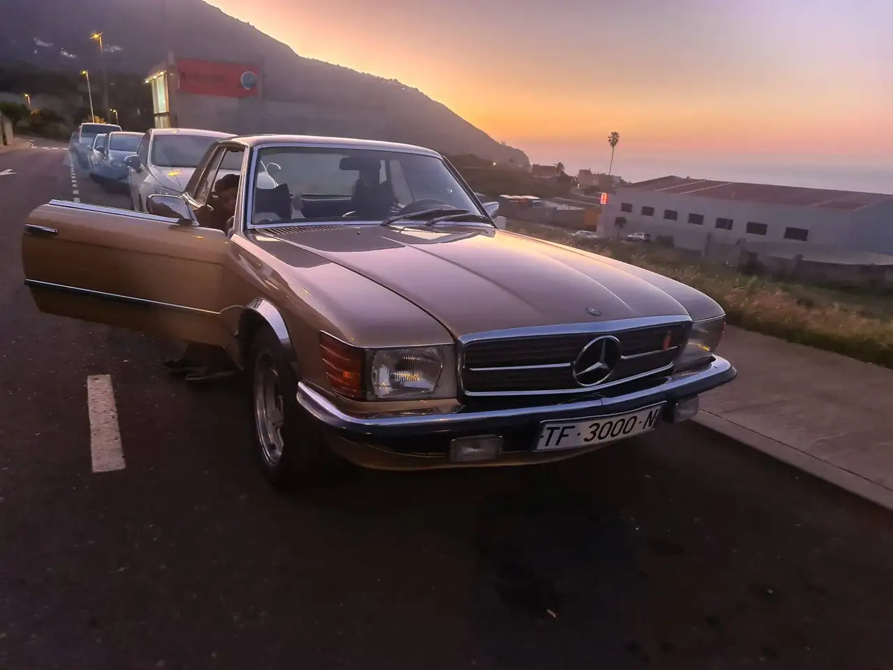 Mercedes-Benz SLC 350 C107, foto 2