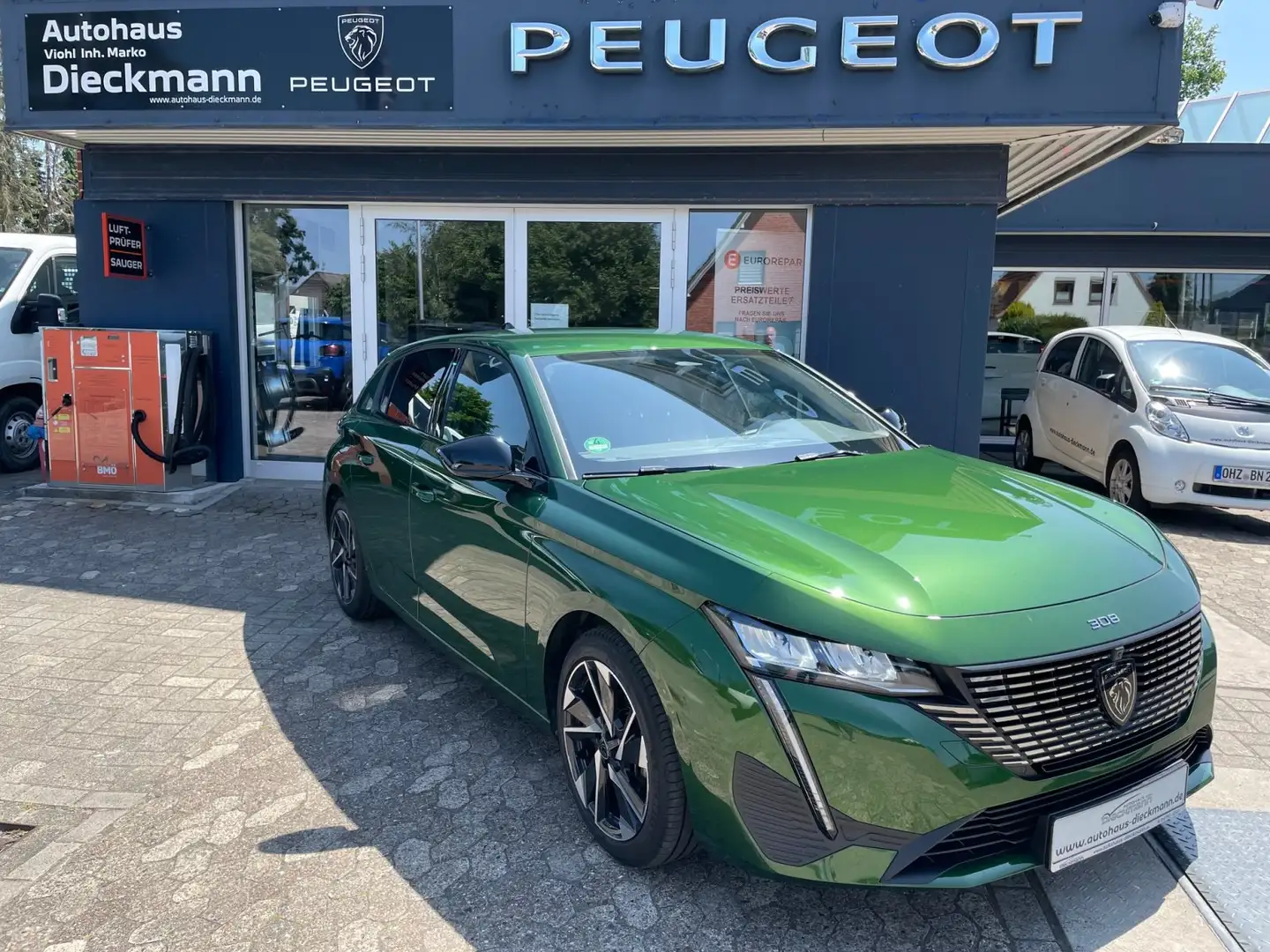 Peugeot 308 PureTech 130 EAT8 Allure Pack Grün - 1