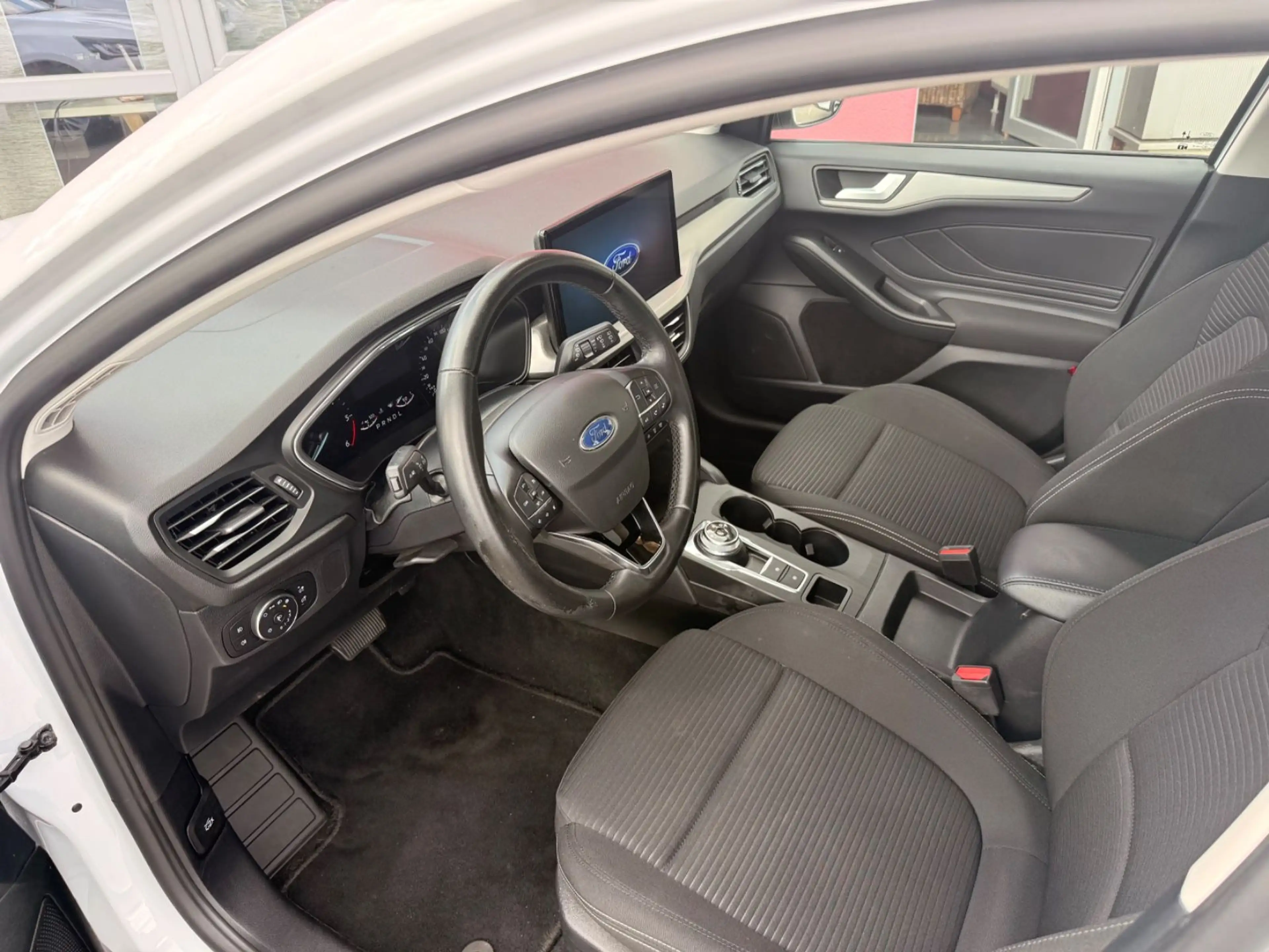 Ford Focus Turnier Titanium Automatik — photo 13