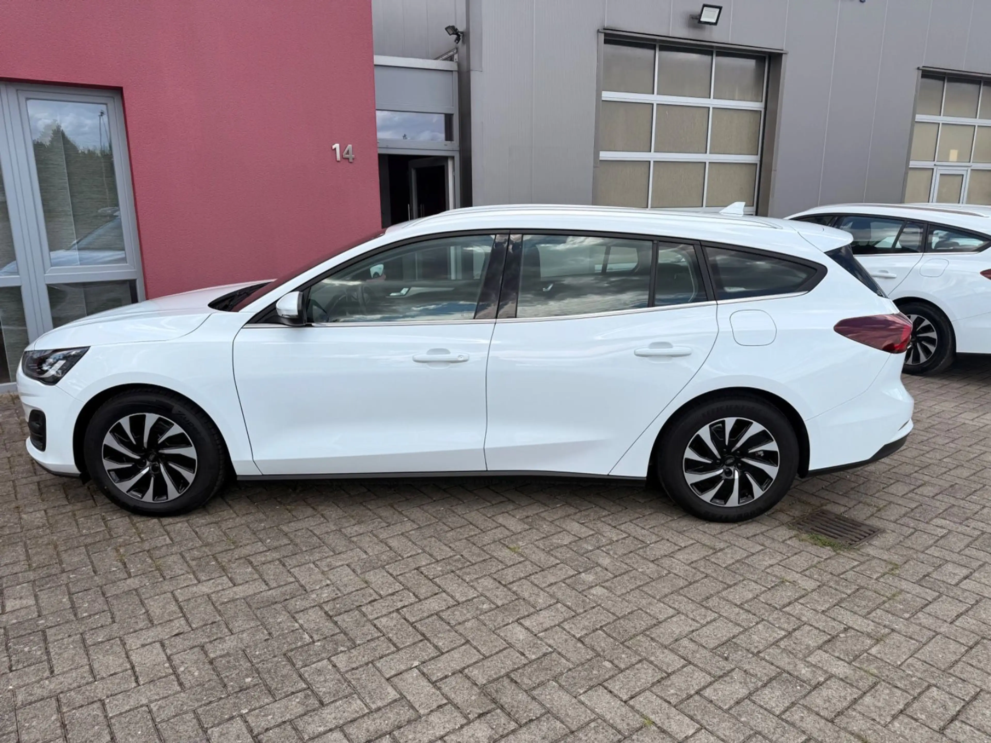 Ford Focus Turnier Titanium Automatik — photo 11