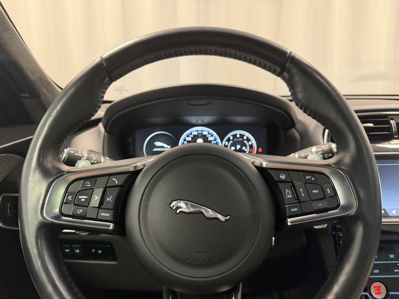 Jaguar F-Pace S AWD First Edition Standheiz. HUD LED — photo 15