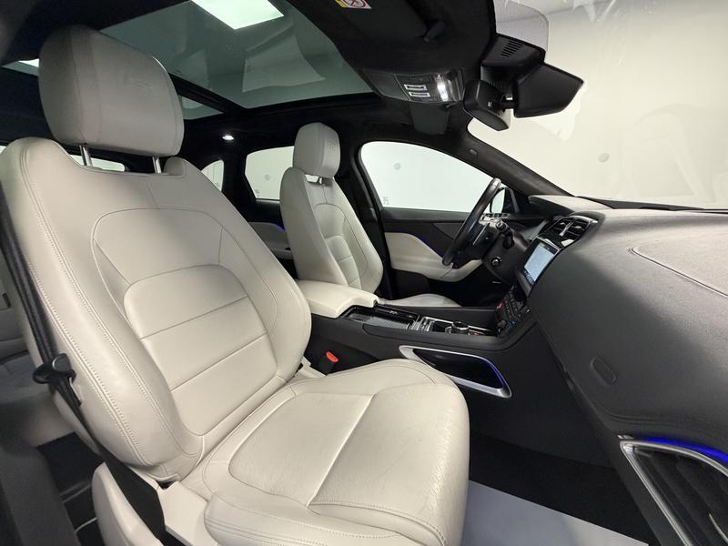 Jaguar F-Pace S AWD First Edition Standheiz. HUD LED — photo 12